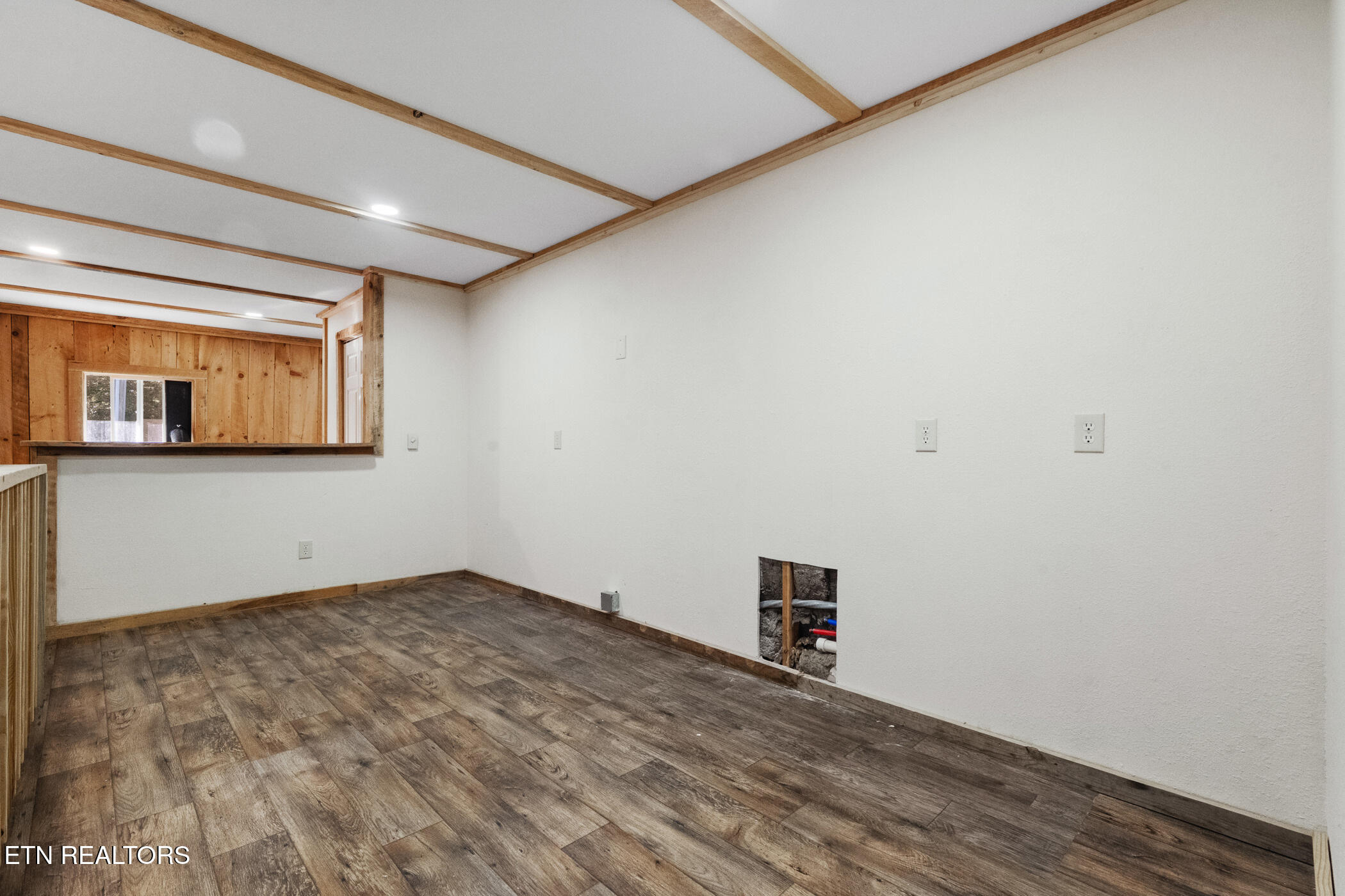 2353 Highway 107 Unicoi TN 37692