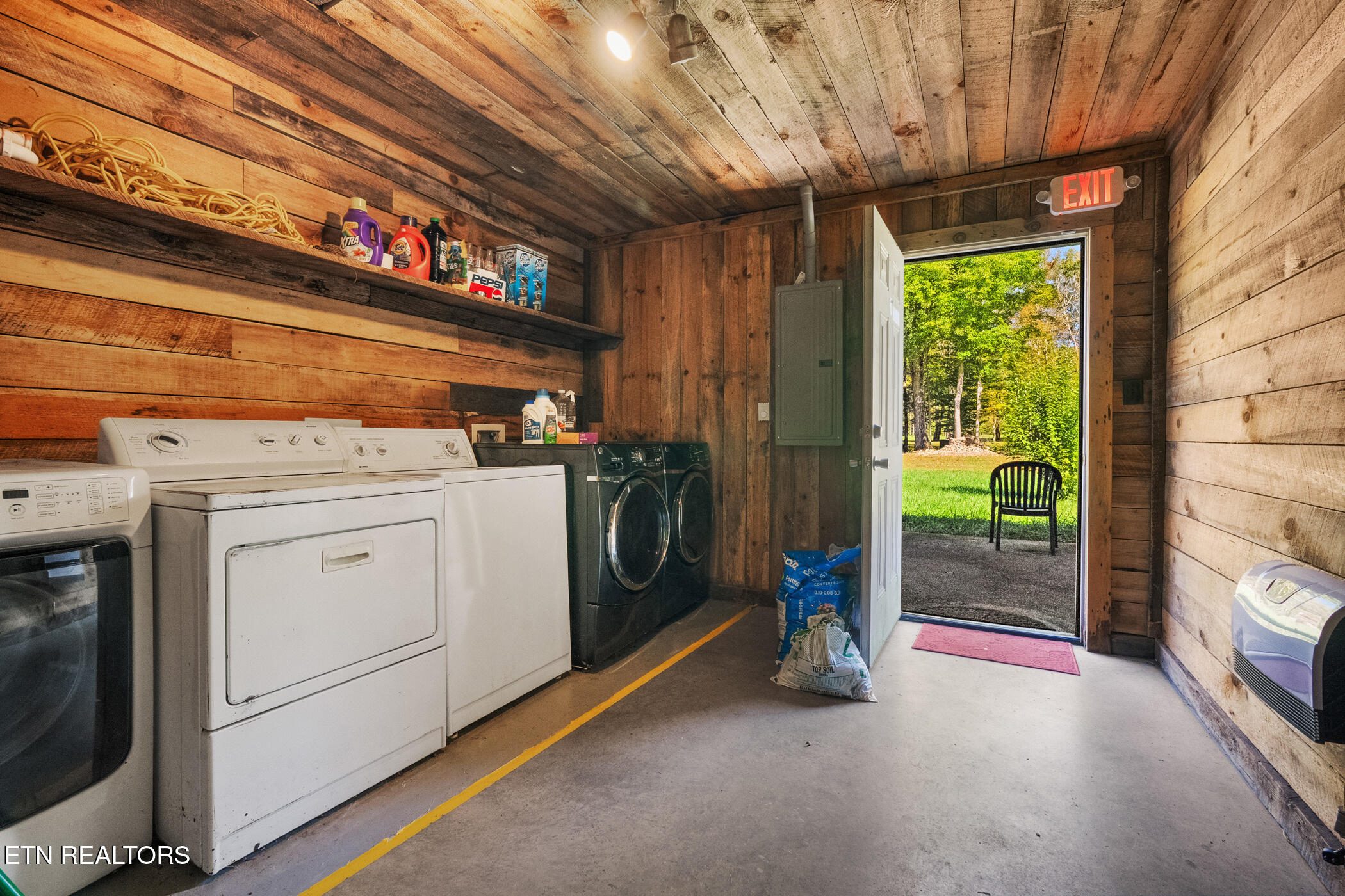 2353 Highway 107 Unicoi TN 37692