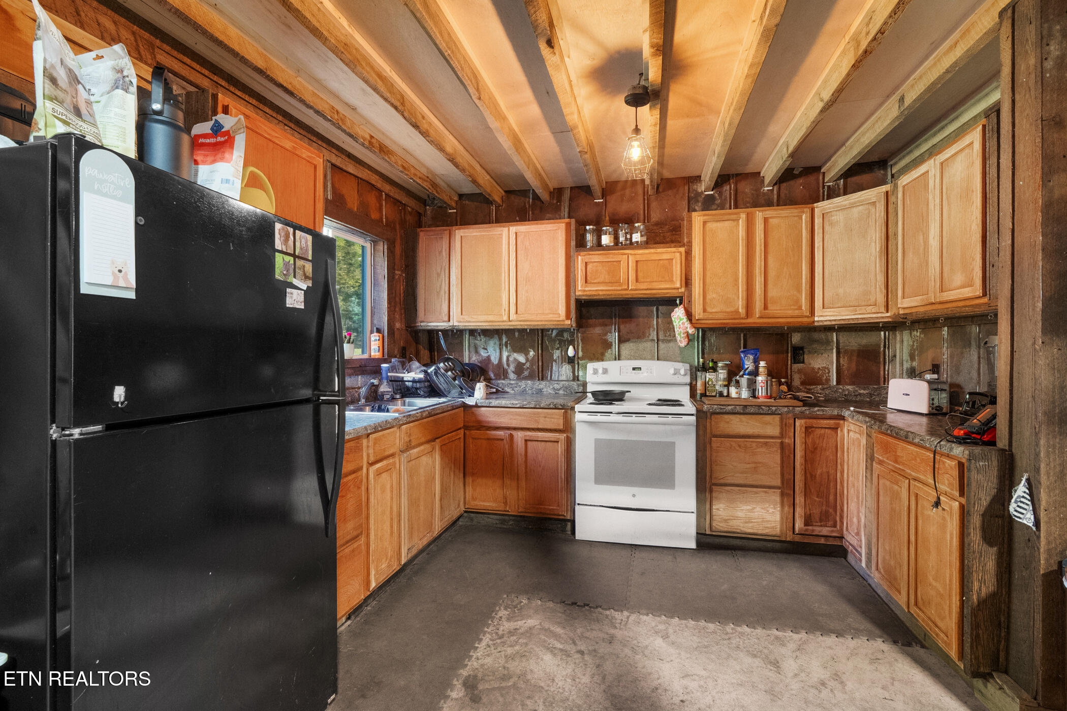 2353 Highway 107 Unicoi TN 37692