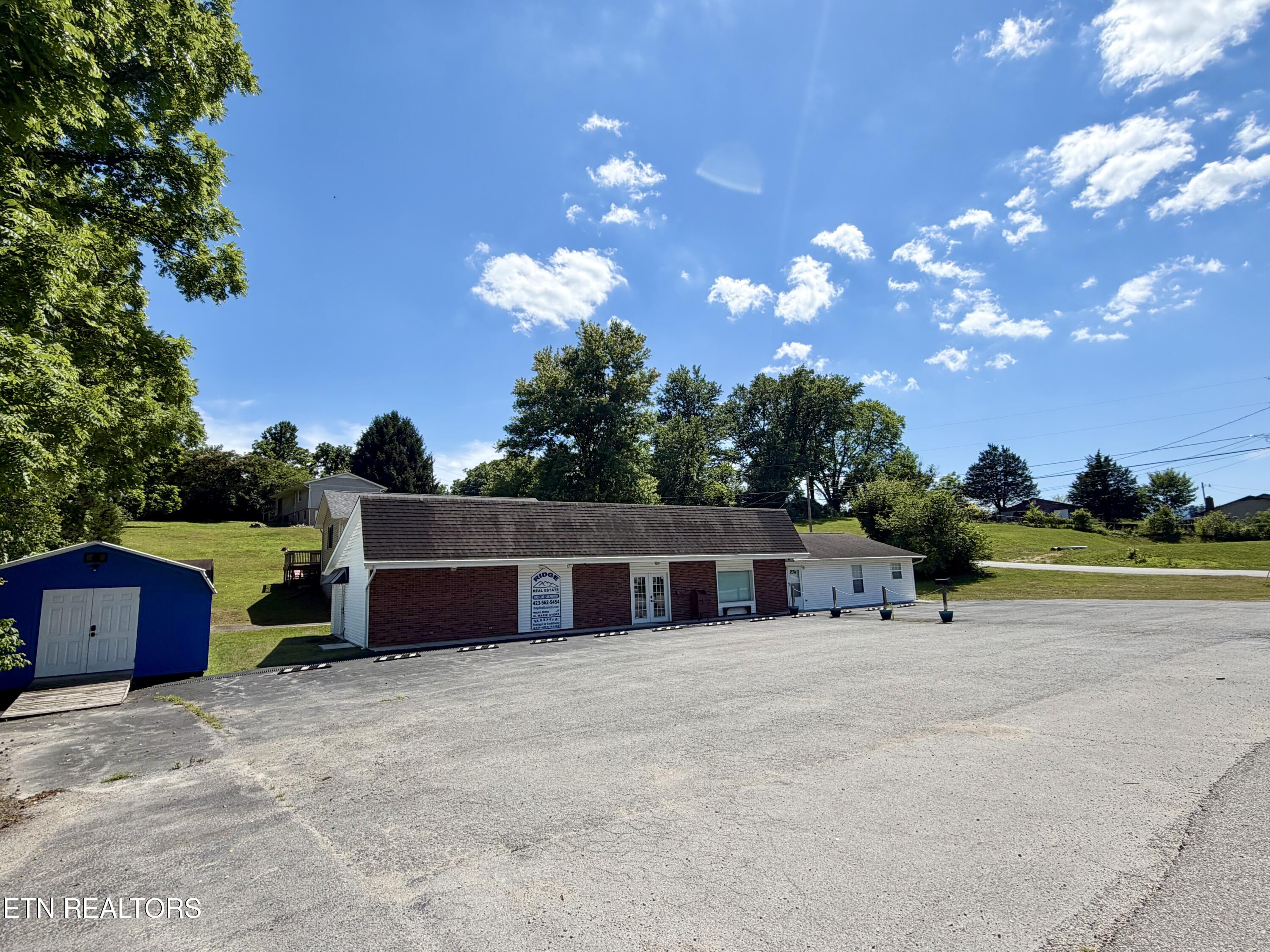 1165 Towe String Road Jacksboro TN 37757