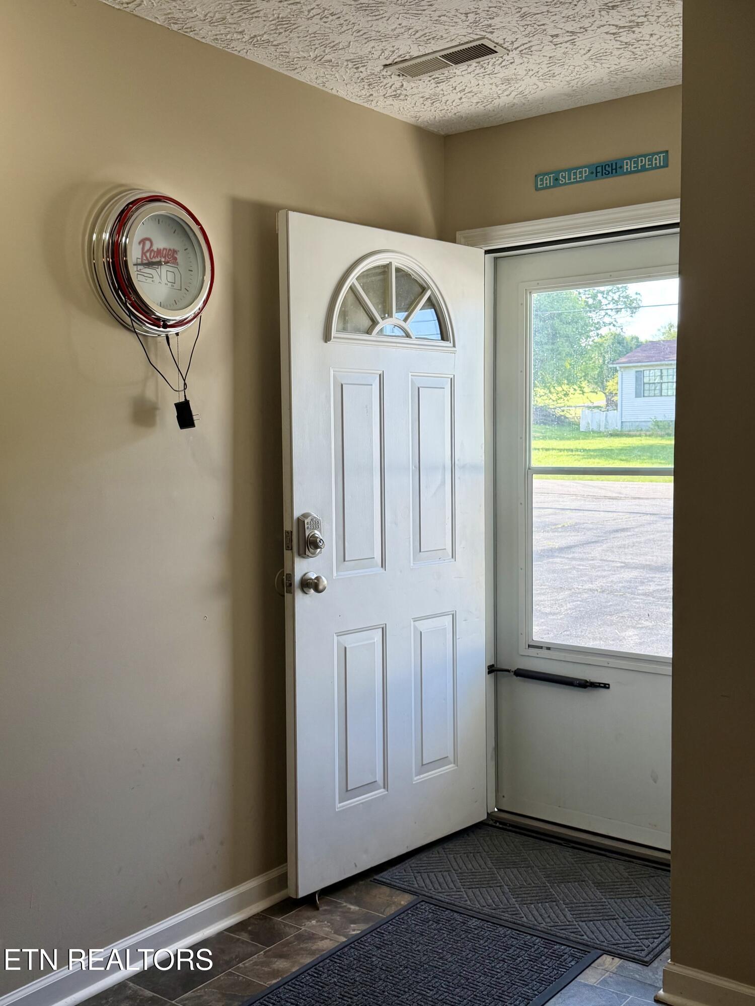 1165 Towe String Road Jacksboro TN 37757