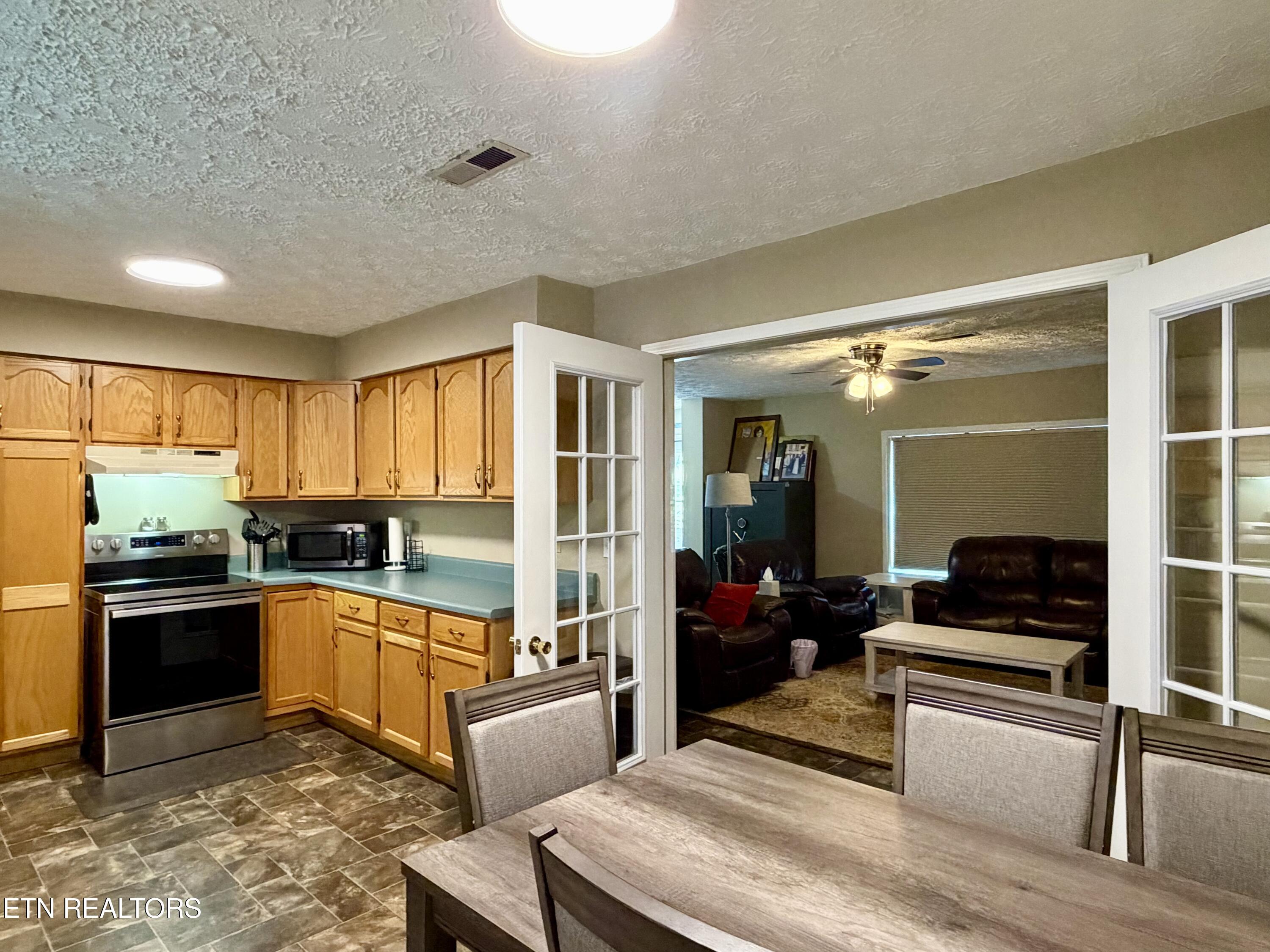 1165 Towe String Road Jacksboro TN 37757