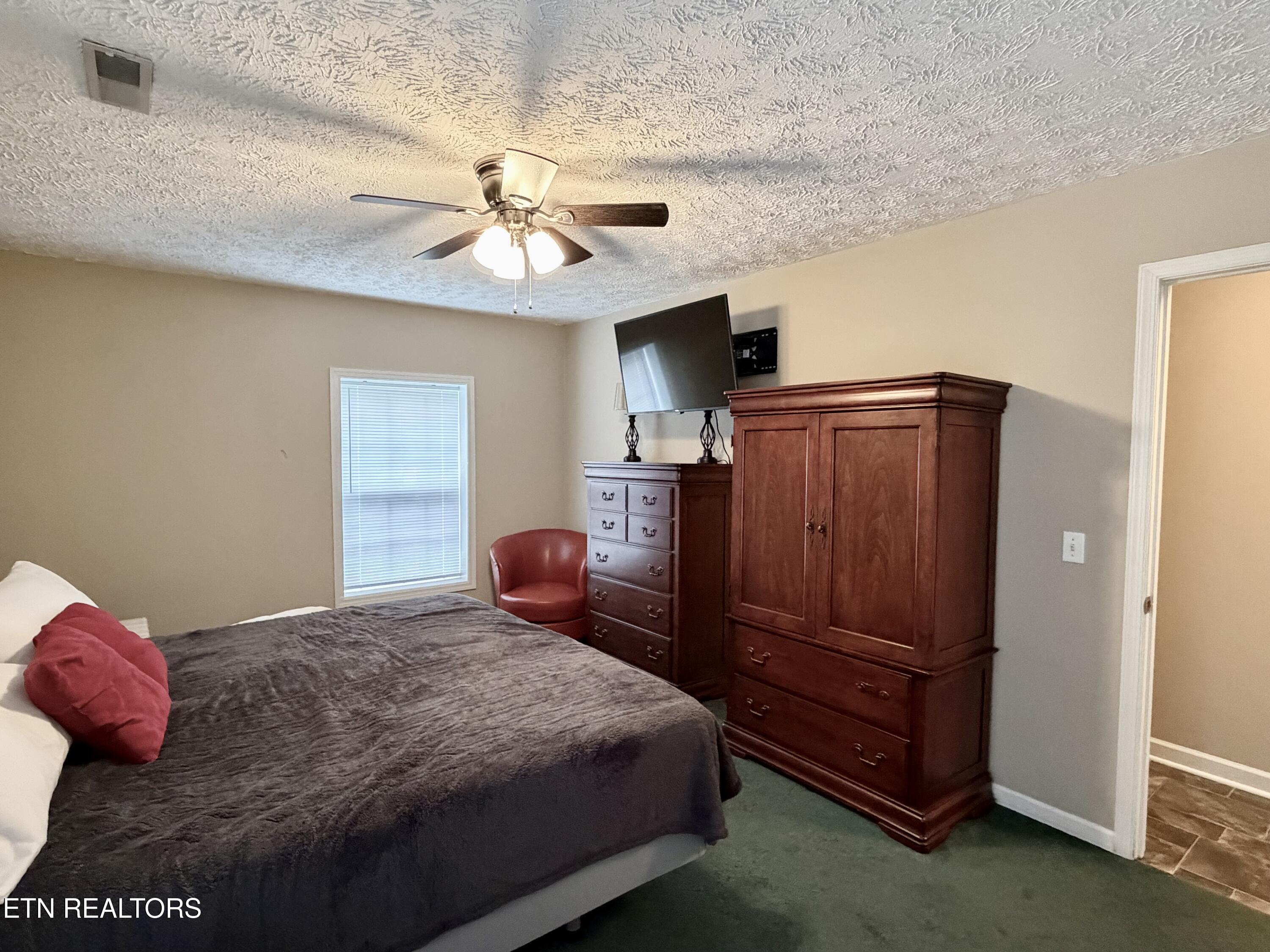 1165 Towe String Road Jacksboro TN 37757