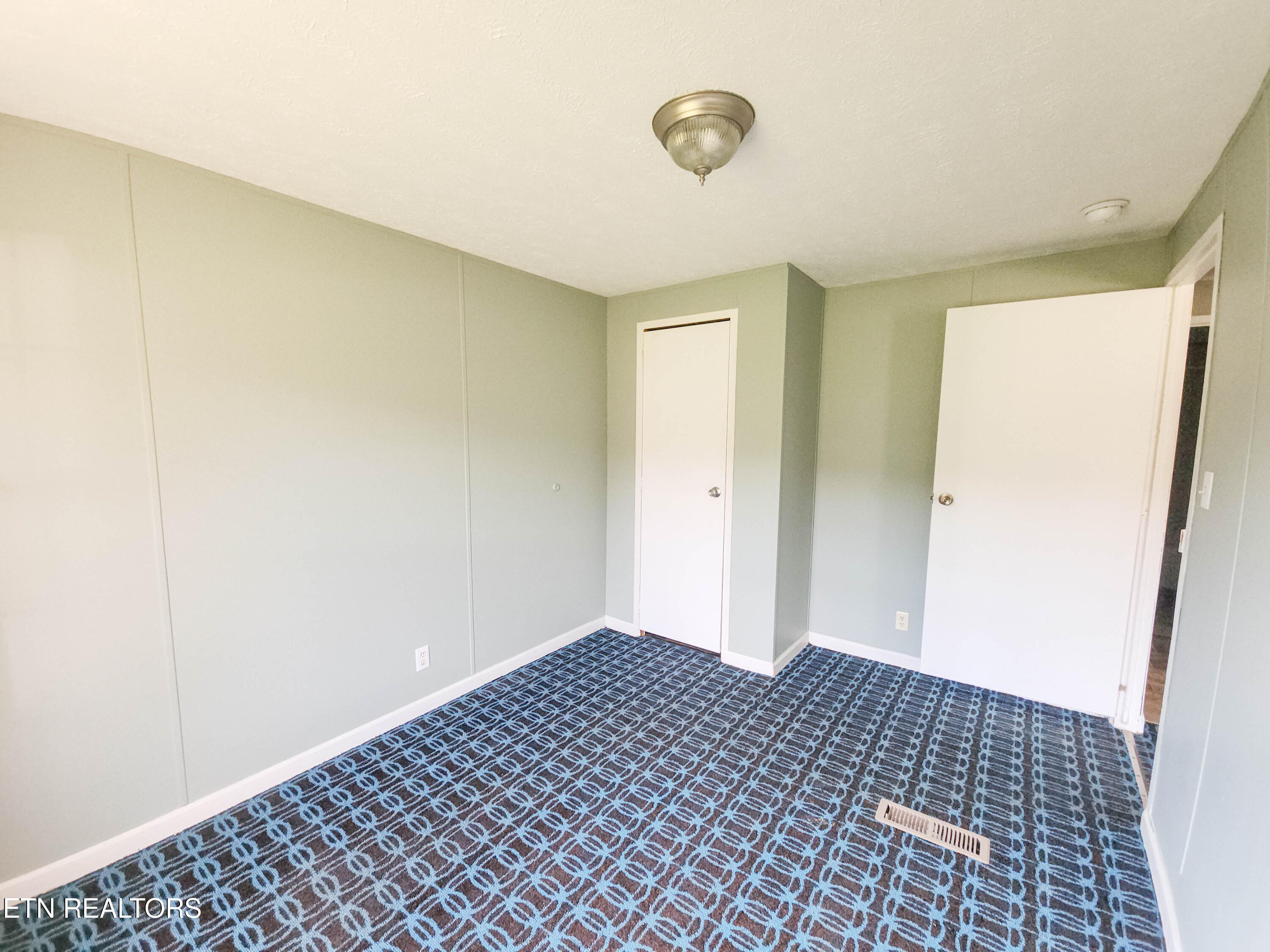 4127/4129 Crippen Road Knoxville TN 37918