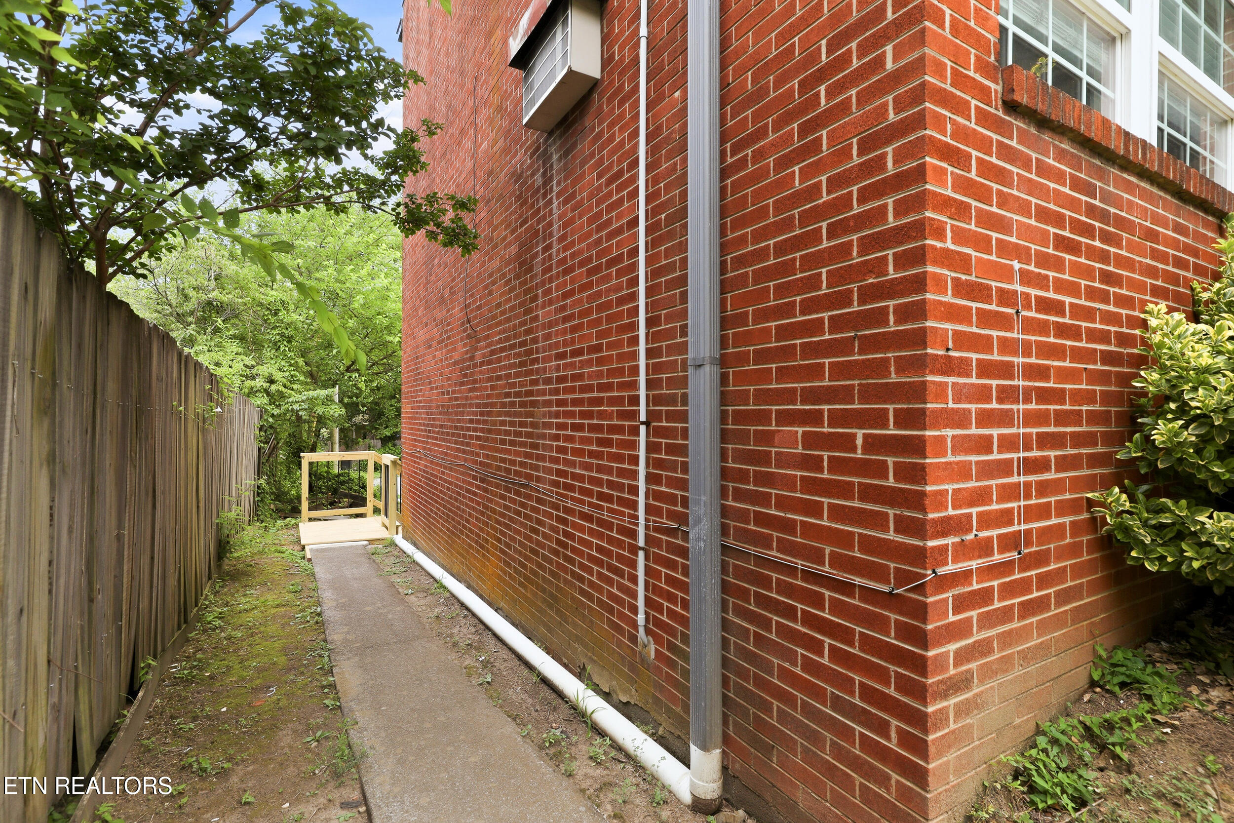 2359 E 5th Avenue Knoxville TN 37917