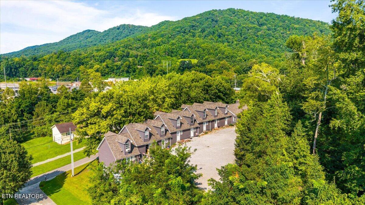 402 E Forrest Street Lafollette TN 37766