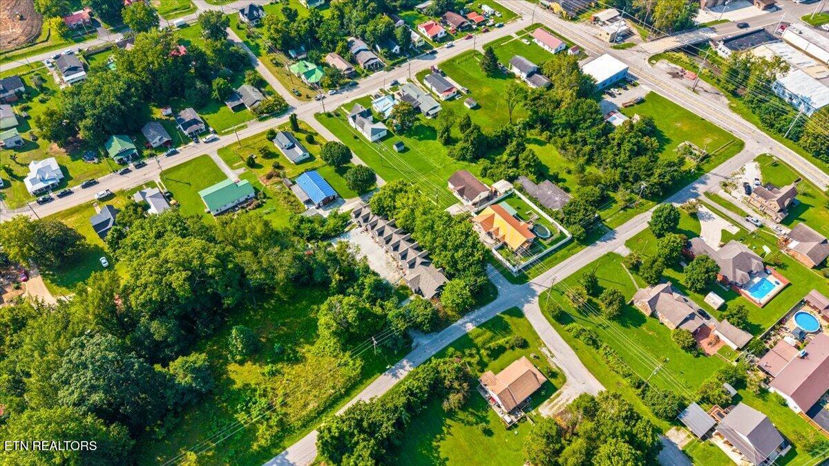 402 E Forrest Street Lafollette TN 37766
