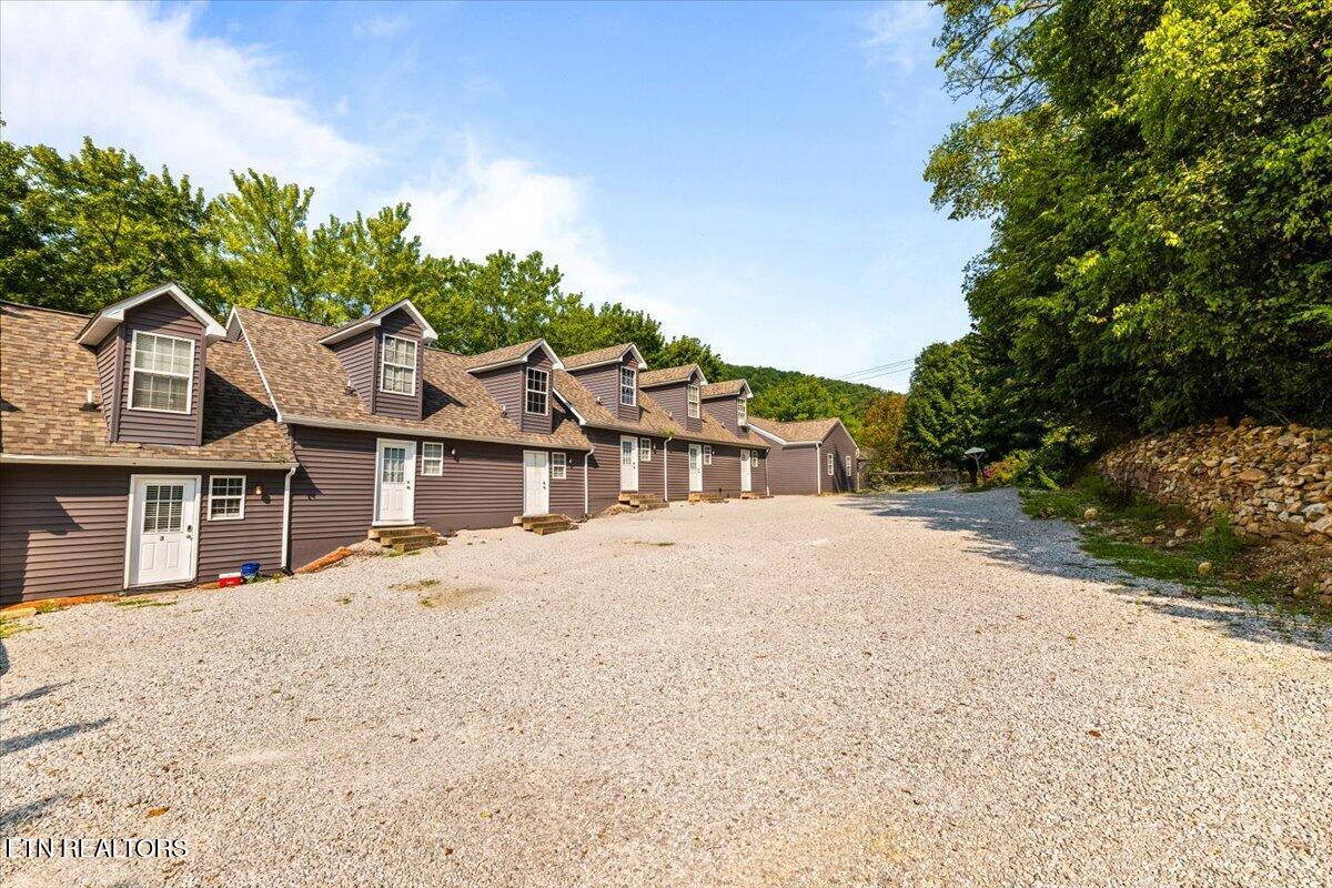 402 E Forrest Street Lafollette TN 37766