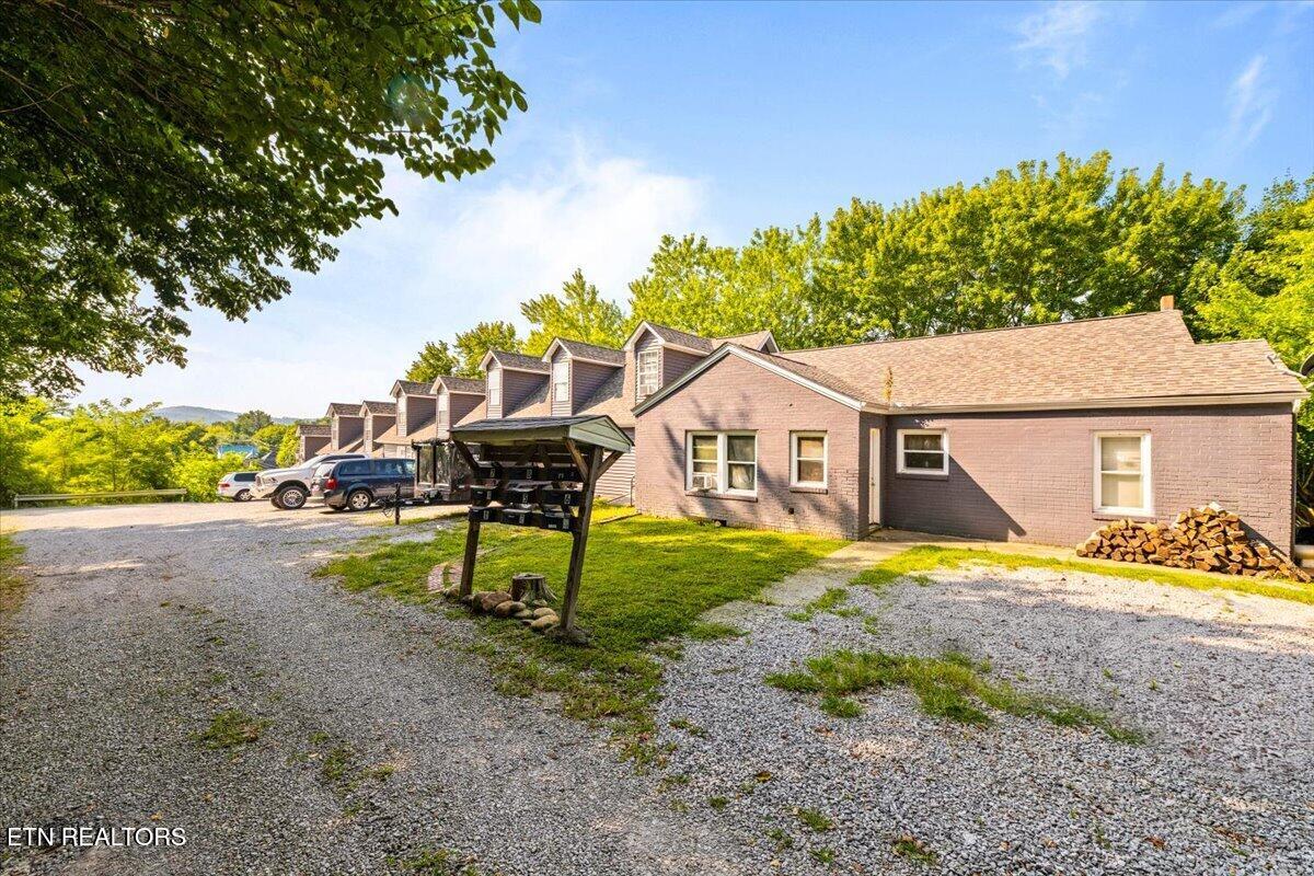 402 E Forrest Street Lafollette TN 37766