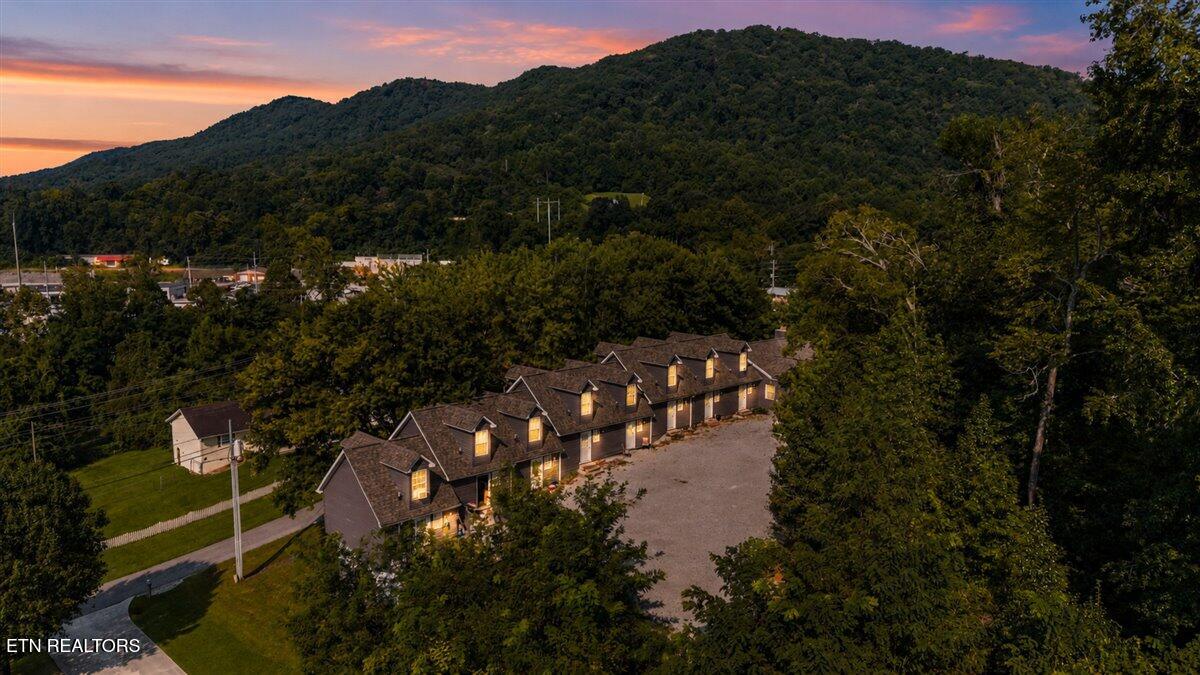 402 E Forrest Street Lafollette TN 37766
