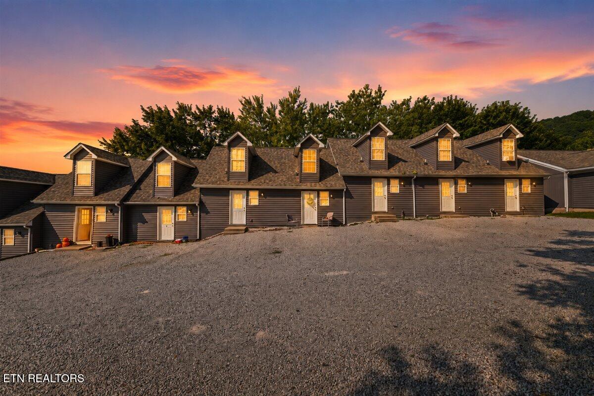 402 E Forrest Street Lafollette TN 37766