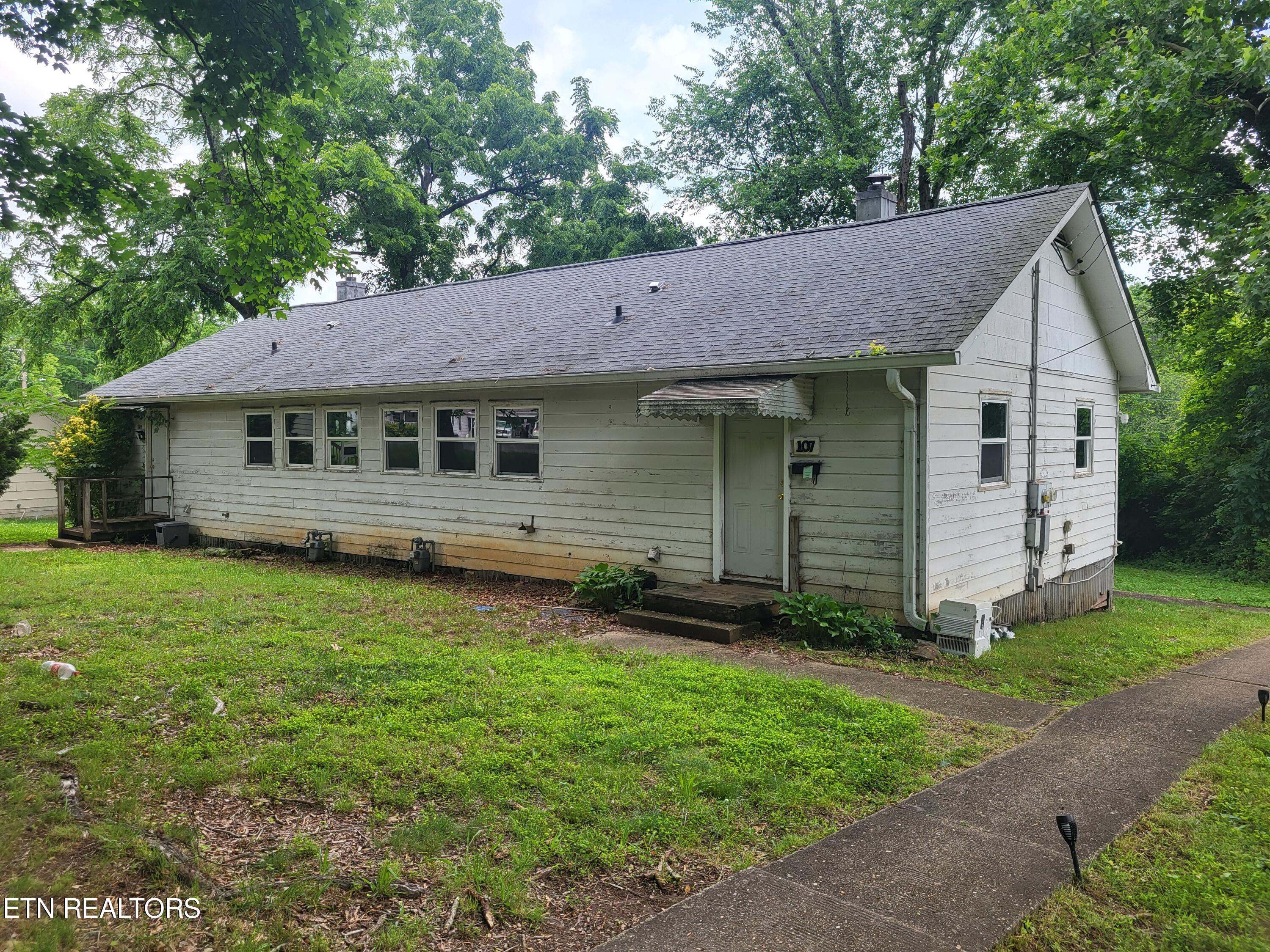 105/107 Hamilton Circle Oak Ridge TN 37830