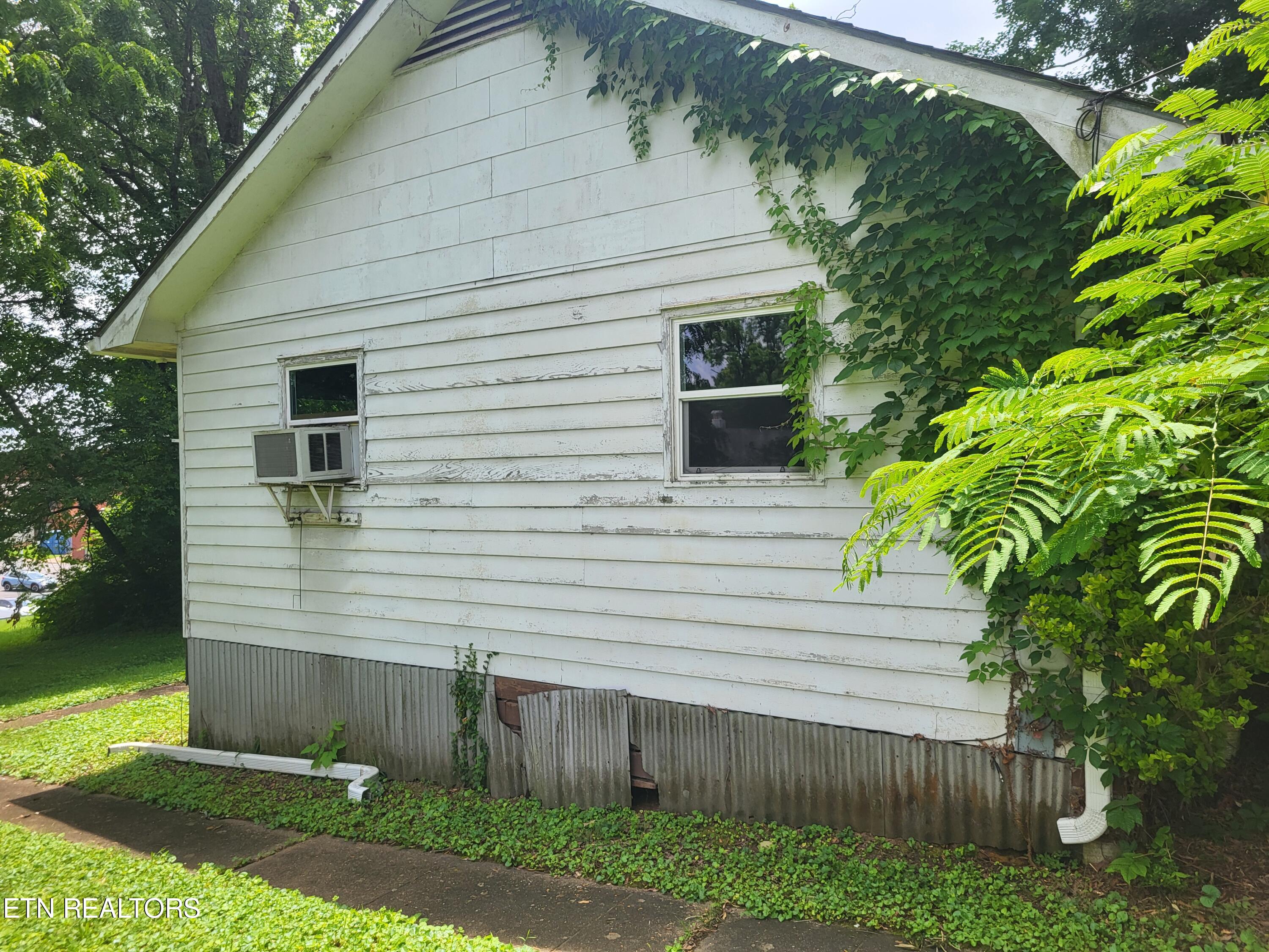 105/107 Hamilton Circle Oak Ridge TN 37830