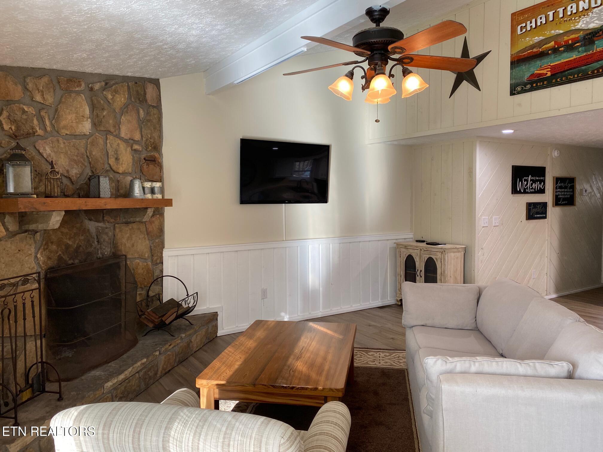 4128 Dolly's Drive Sevierville TN 37876