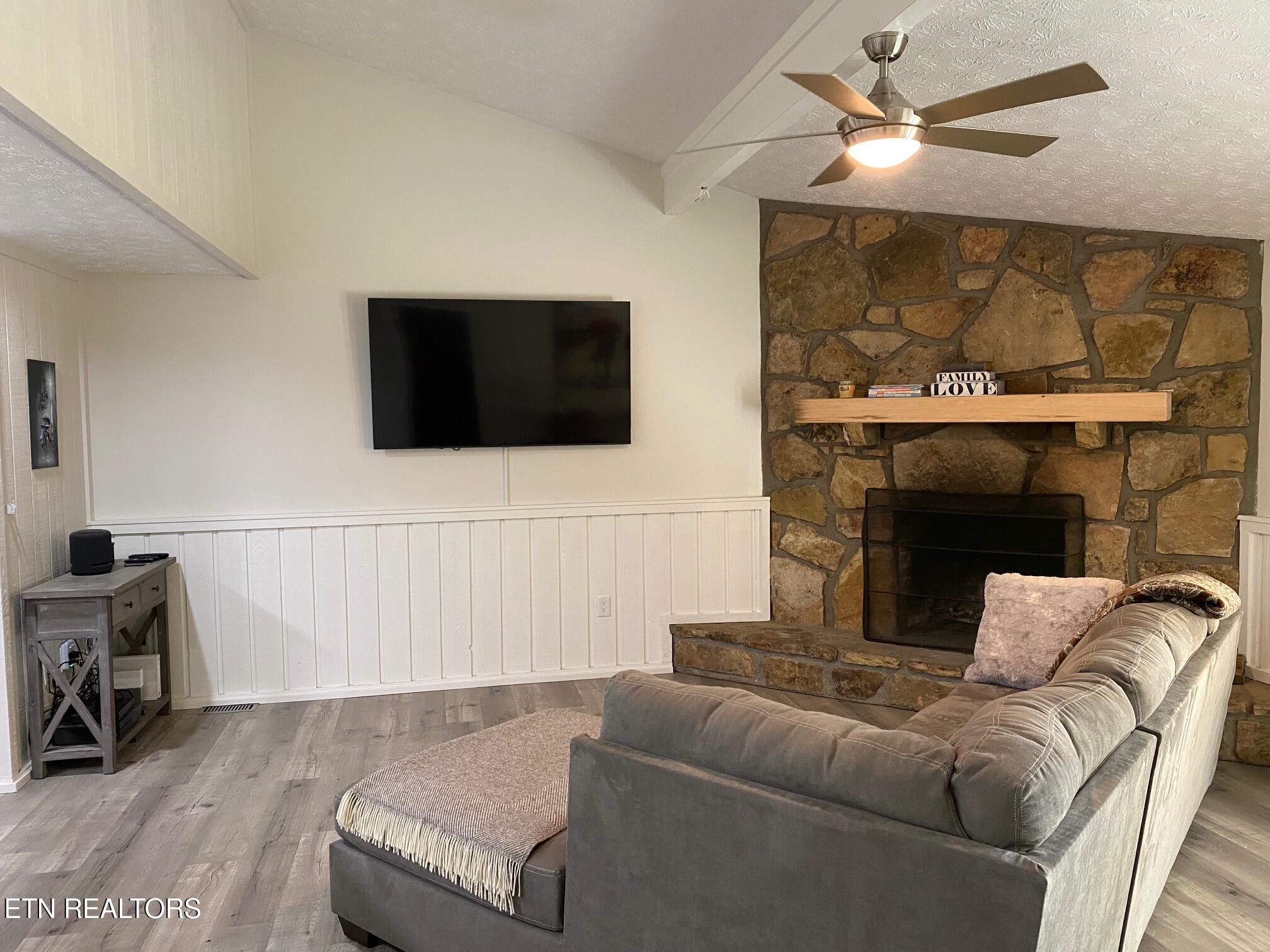 4128 Dolly's Drive Sevierville TN 37876