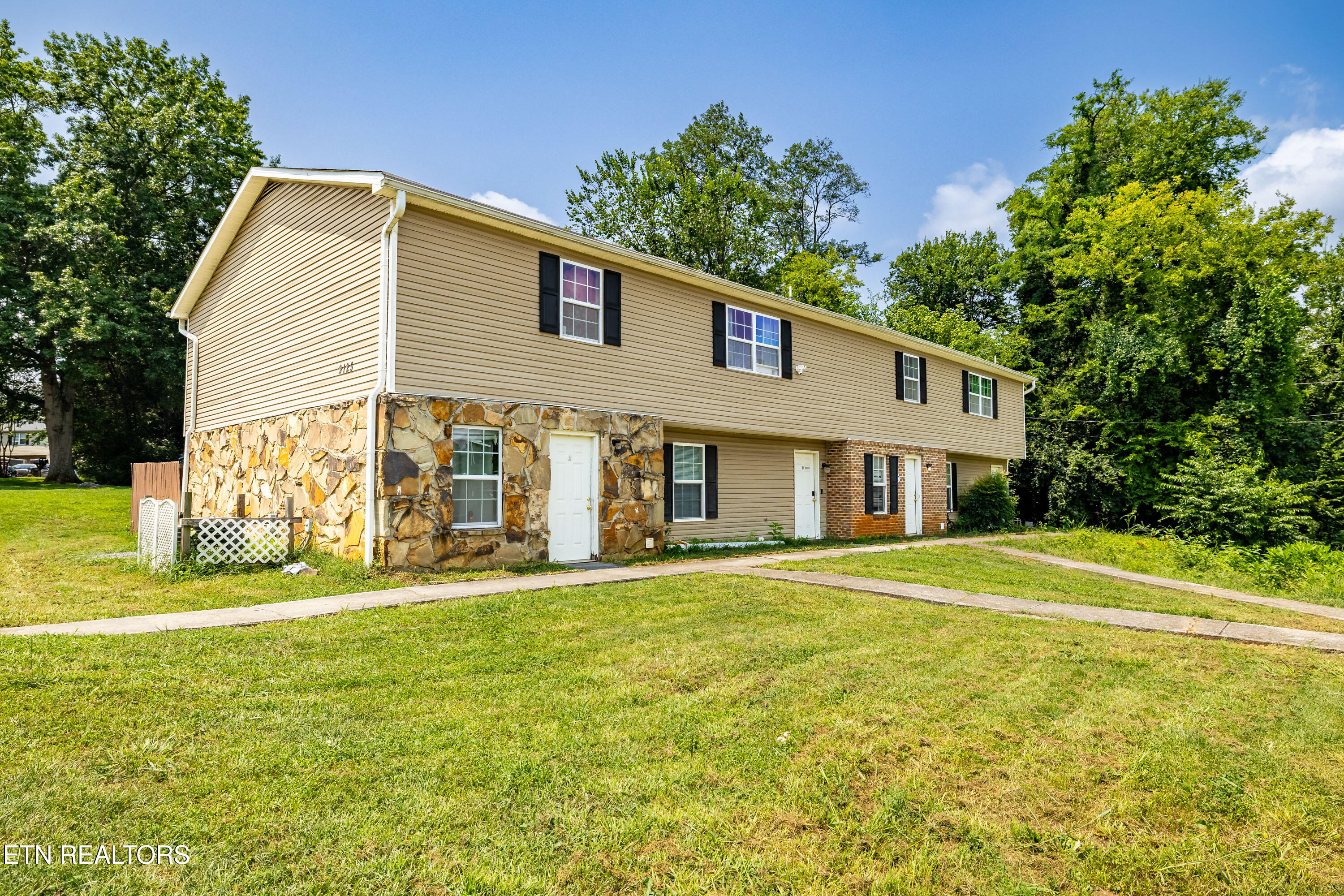 9125 NW Cedarpark Lane Knoxville TN 37923