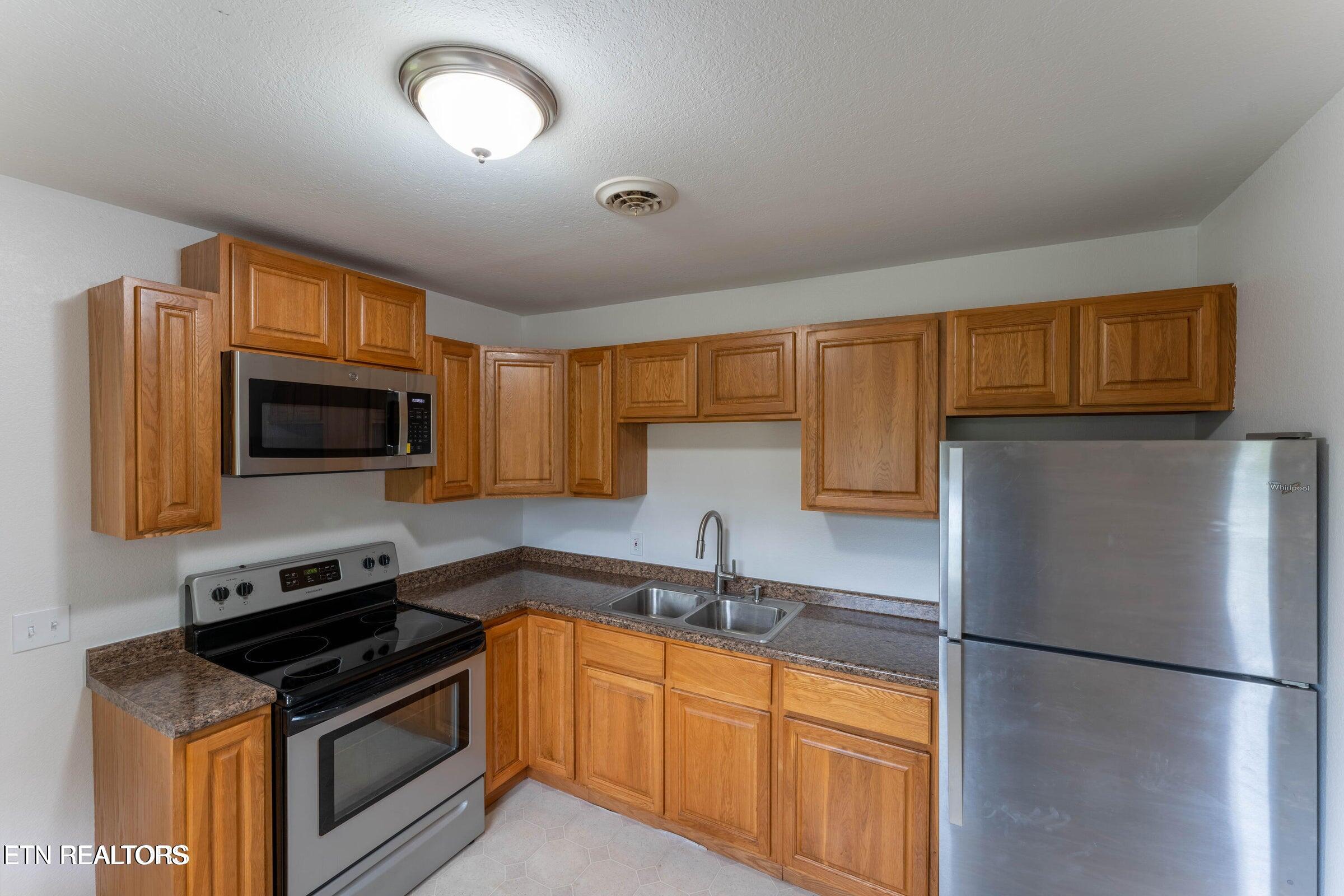 2182 Lakeview Road Lenoir City TN 37772