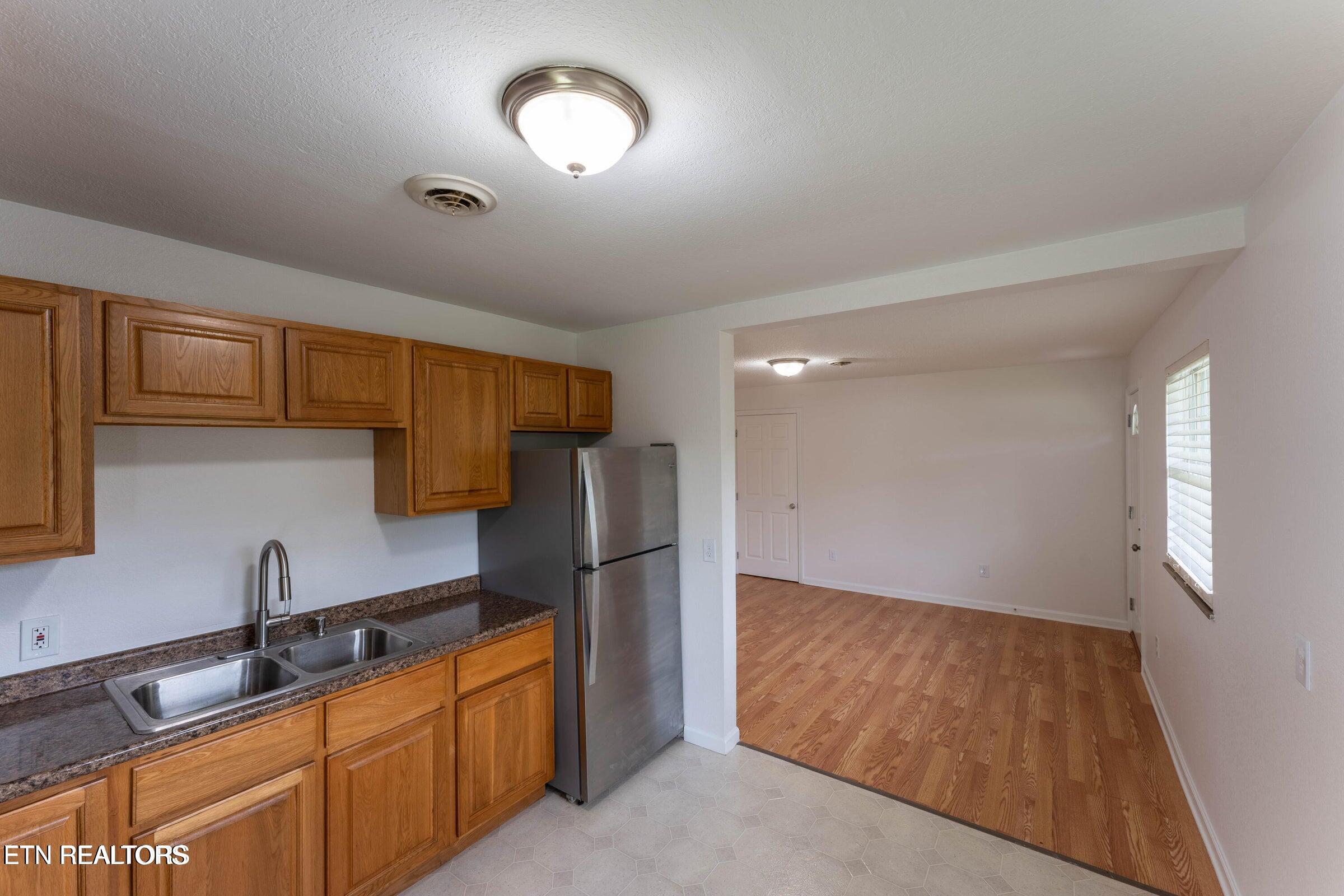 2182 Lakeview Road Lenoir City TN 37772