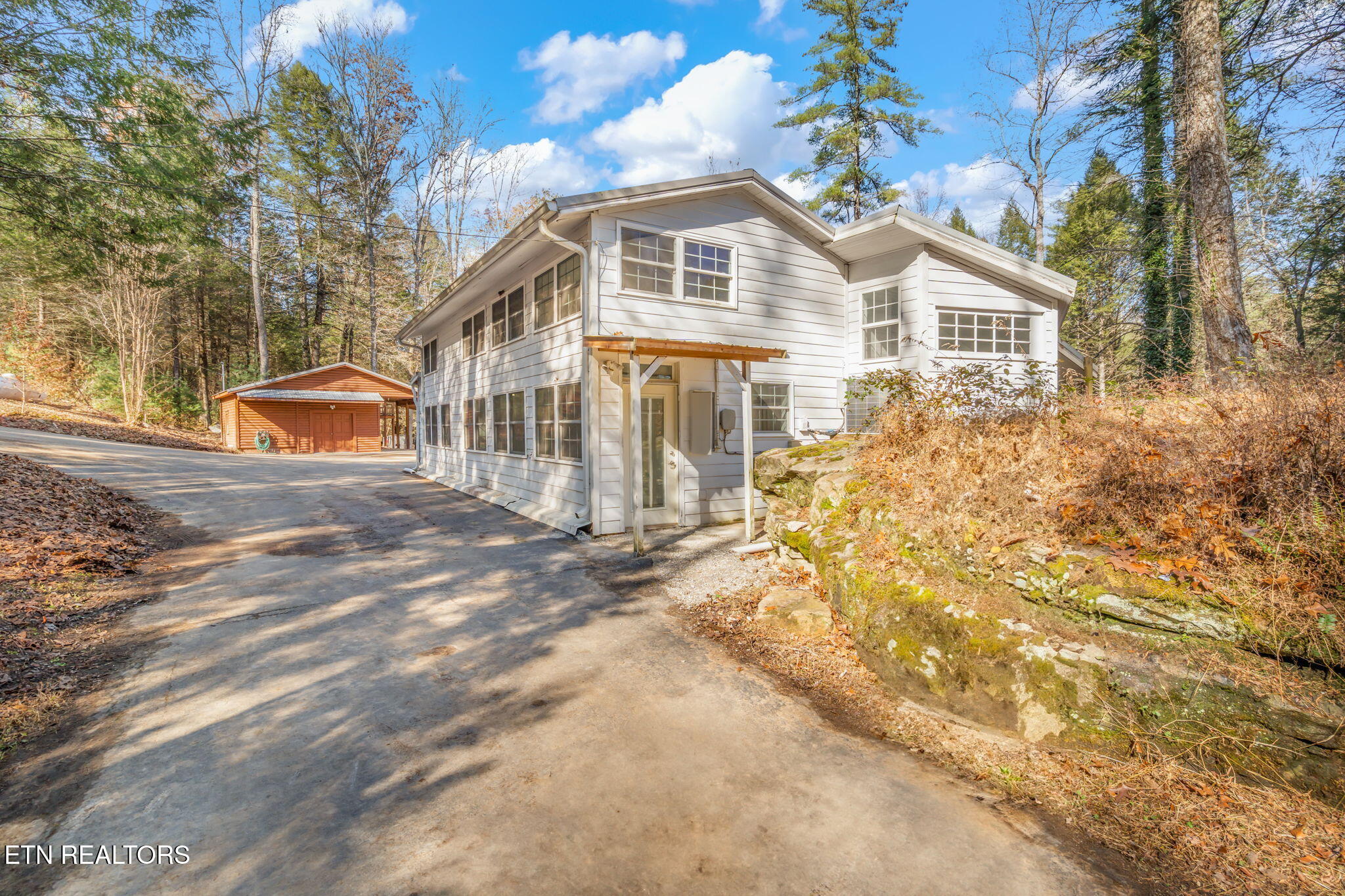135 White Creek Court Deer Lodge TN 37726