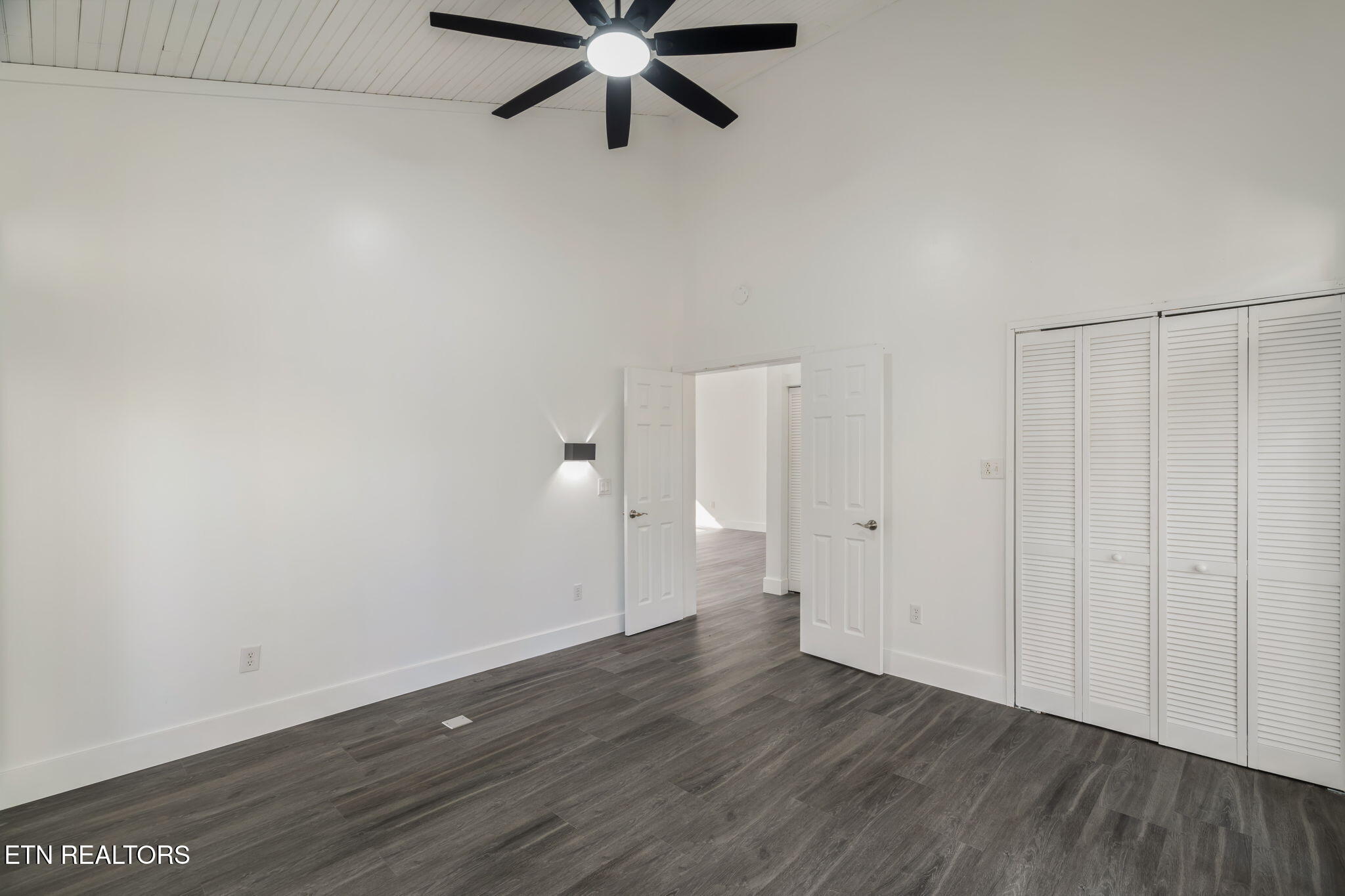 135 White Creek Court Deer Lodge TN 37726