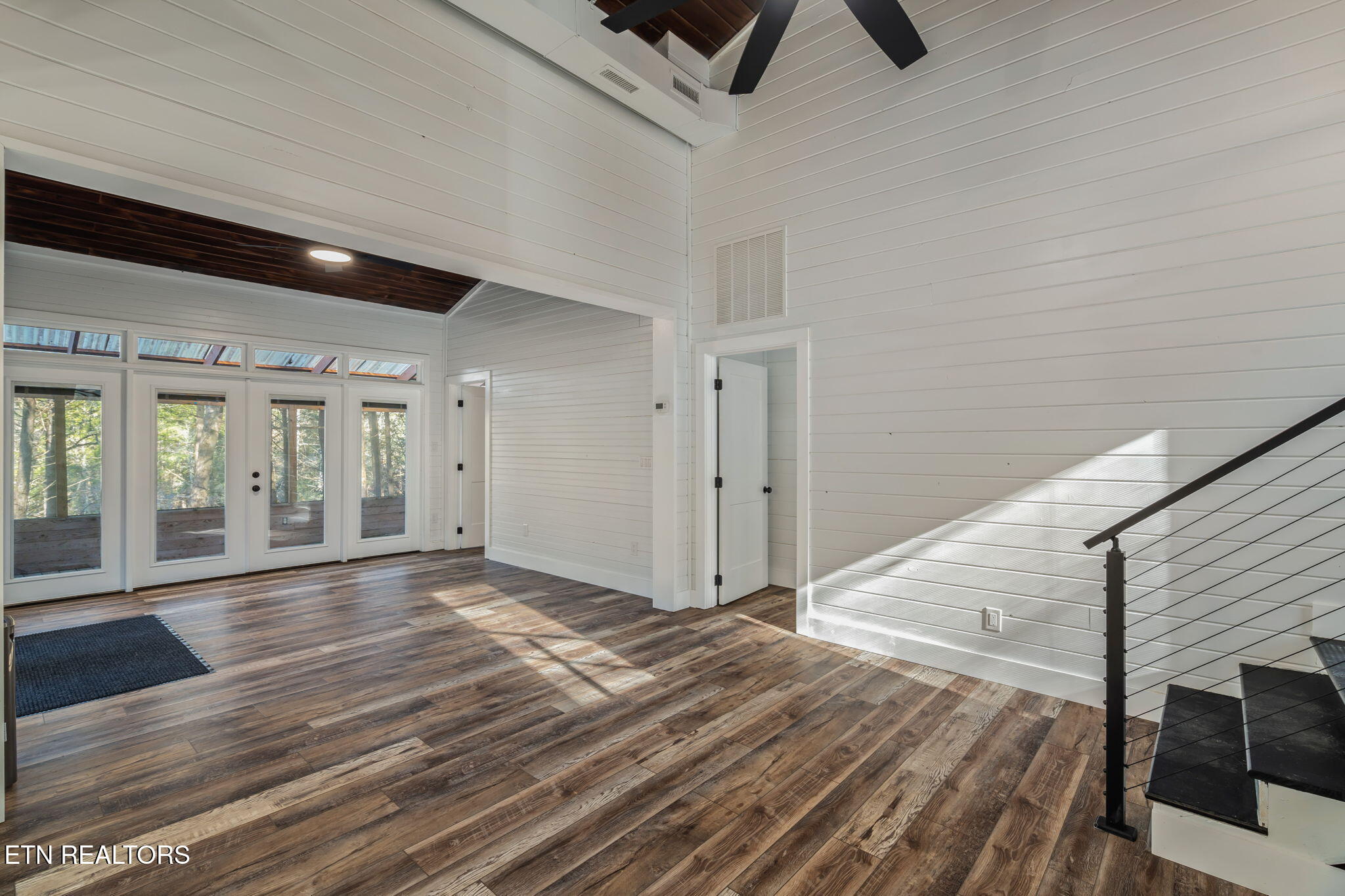 135 White Creek Court Deer Lodge TN 37726