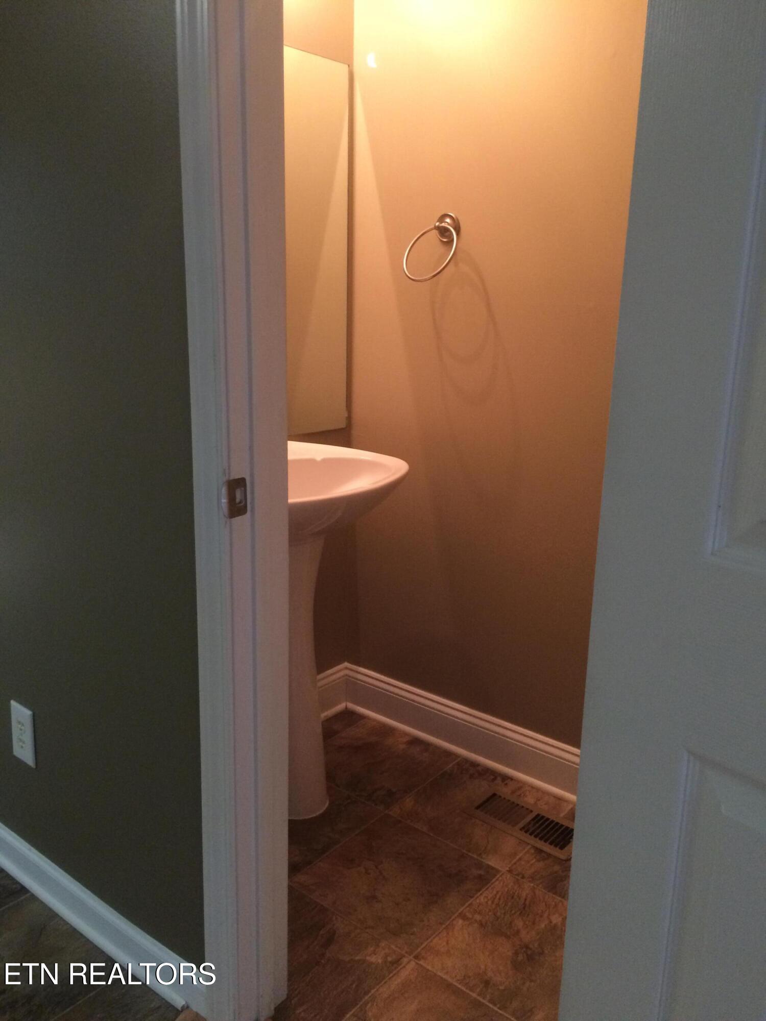 1234 Park Hill Knoxville TN 37909