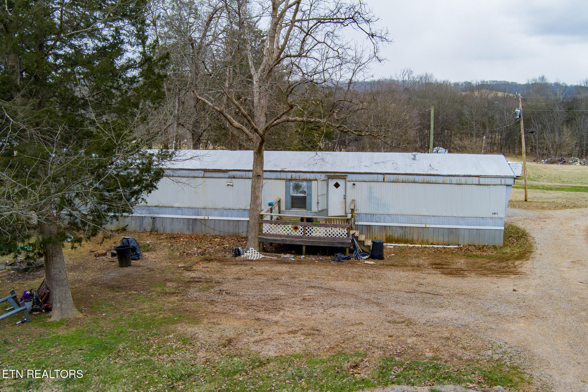 833 & 825 Elder Lane Kodak TN 37764