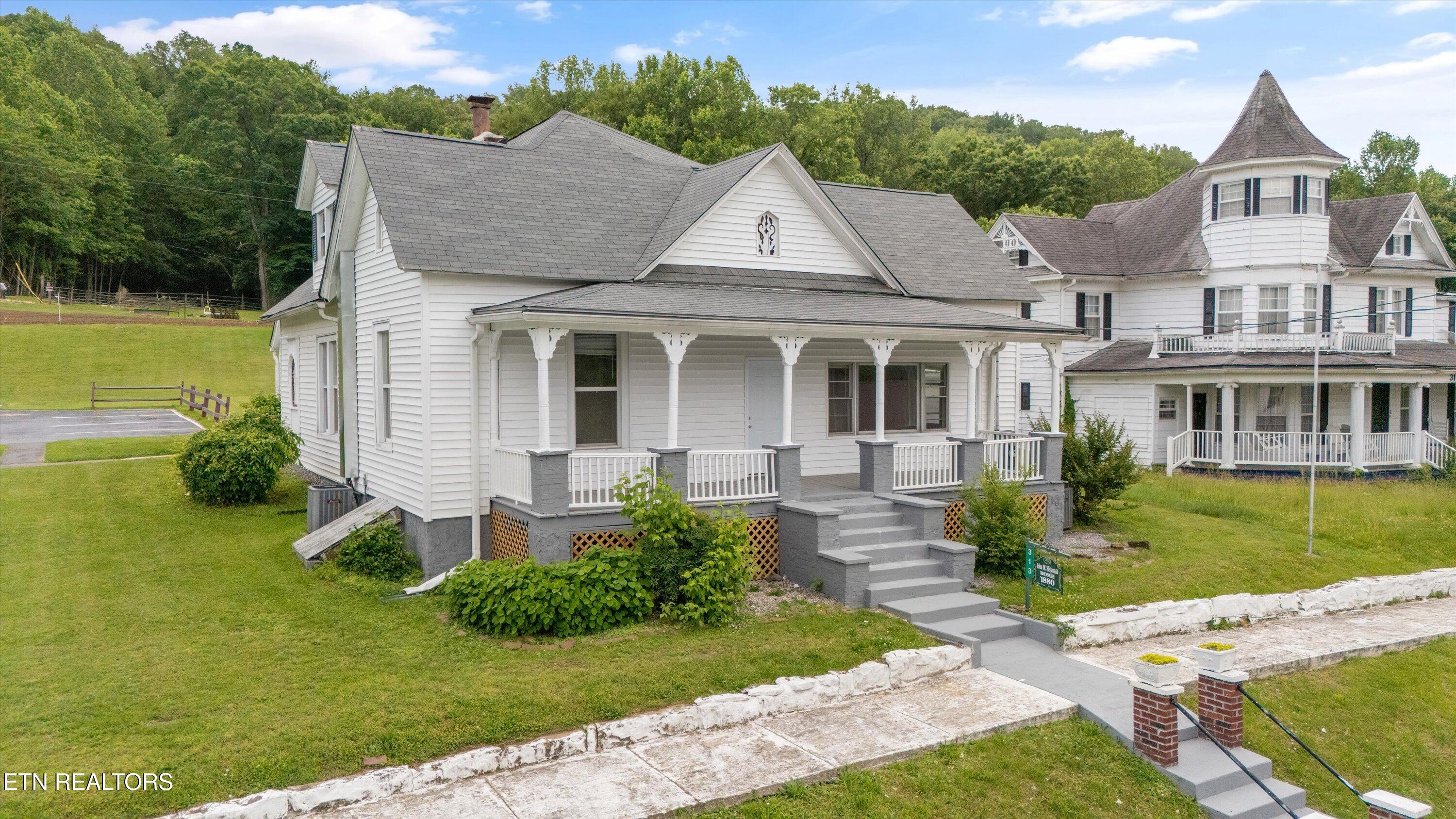 313 W Spring Street Oliver Springs TN 37840