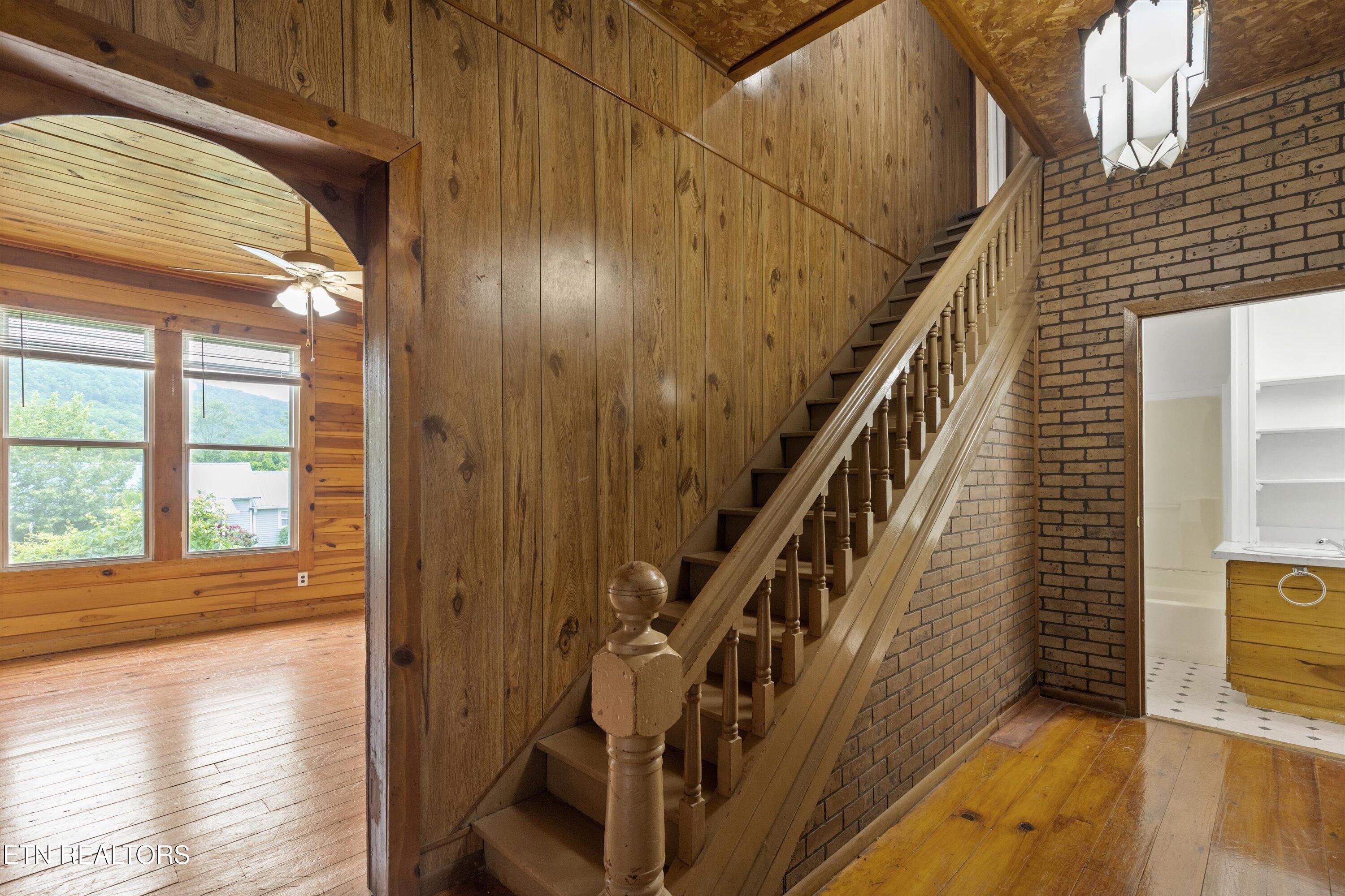 313 W Spring Street Oliver Springs TN 37840