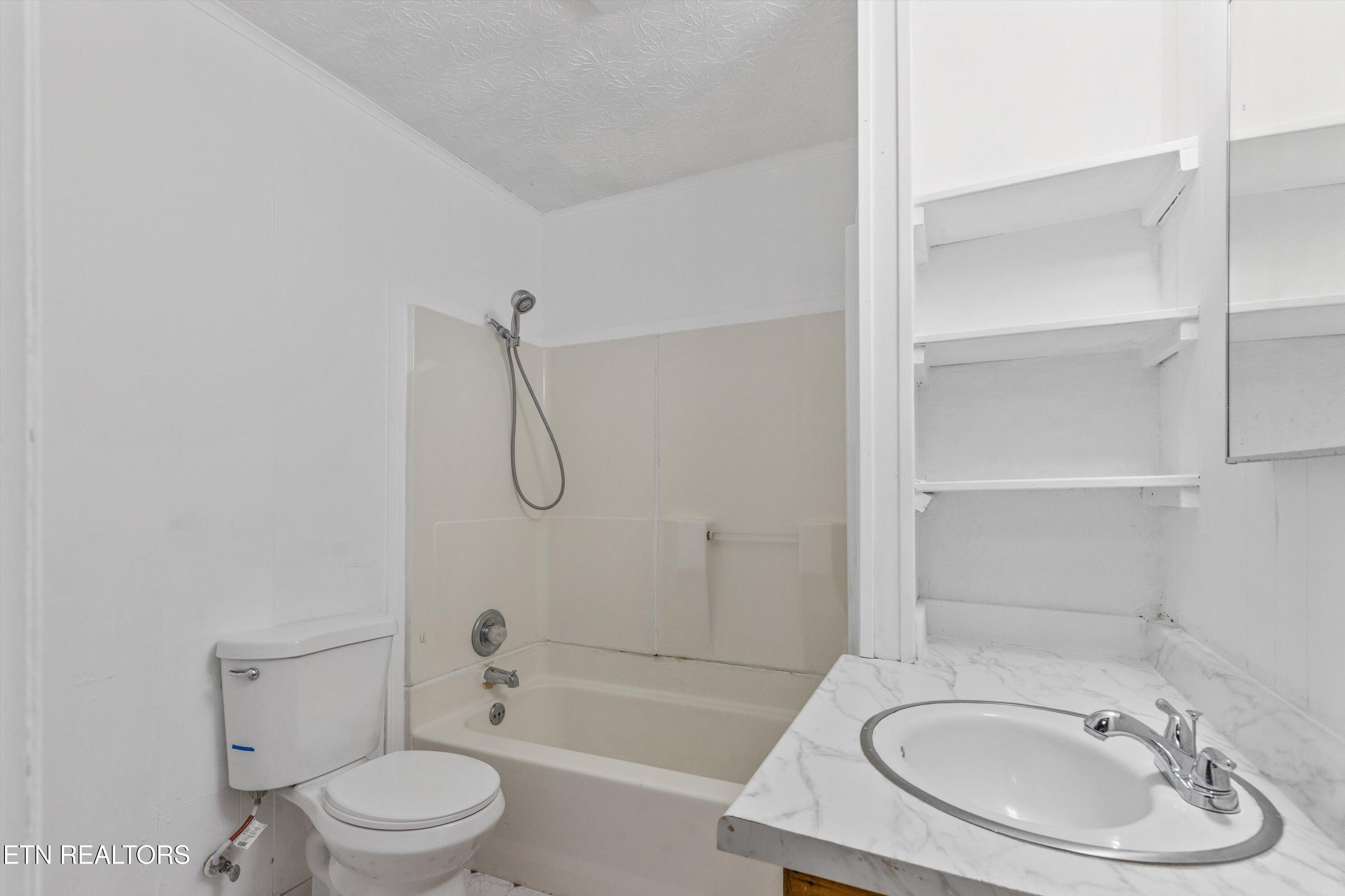 313 W Spring Street Oliver Springs TN 37840