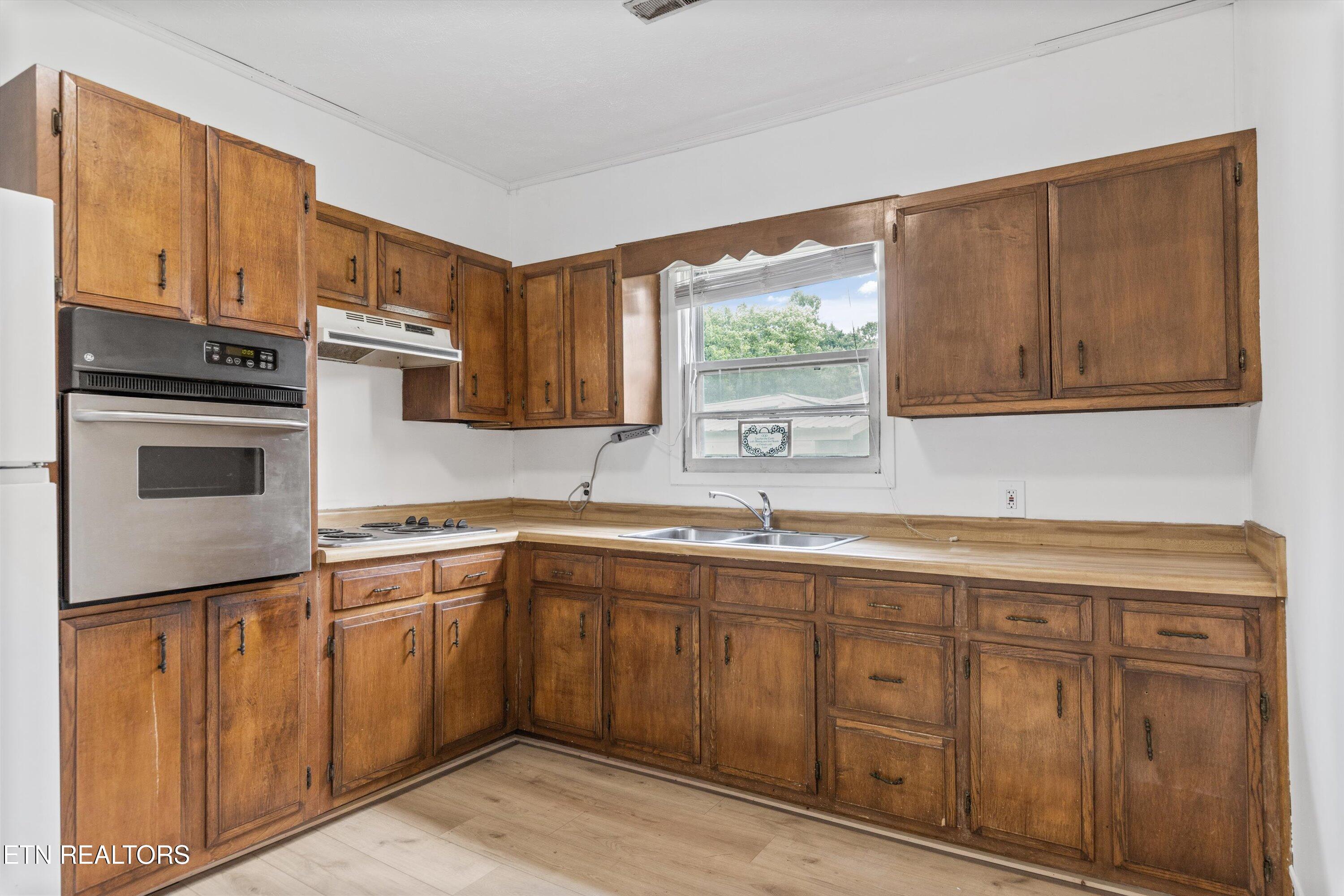 313 W Spring Street Oliver Springs TN 37840