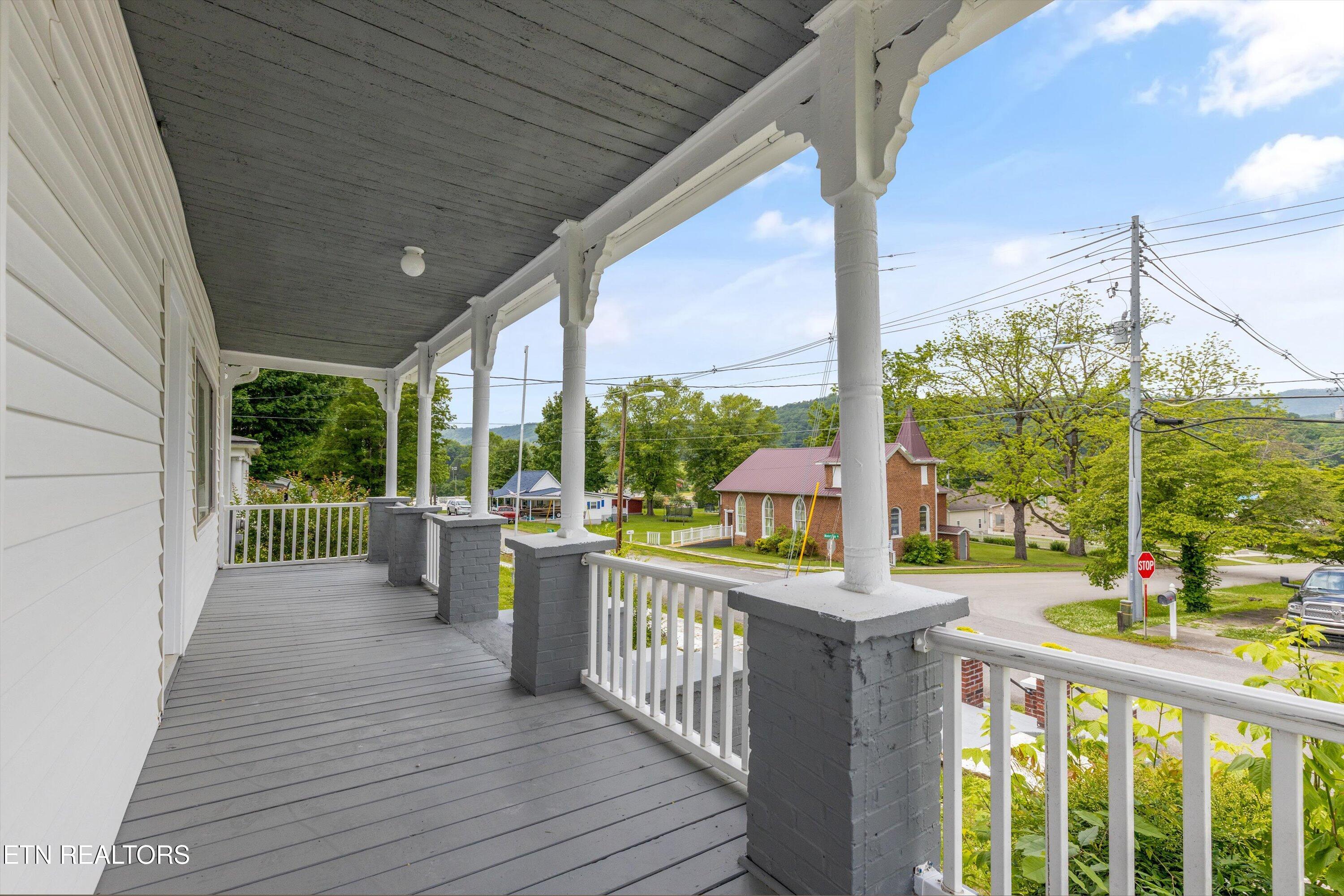 313 W Spring Street Oliver Springs TN 37840