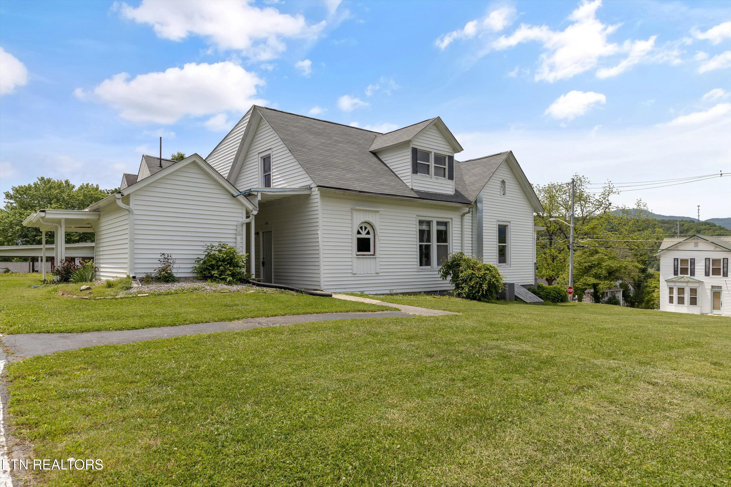 313 W Spring Street Oliver Springs TN 37840