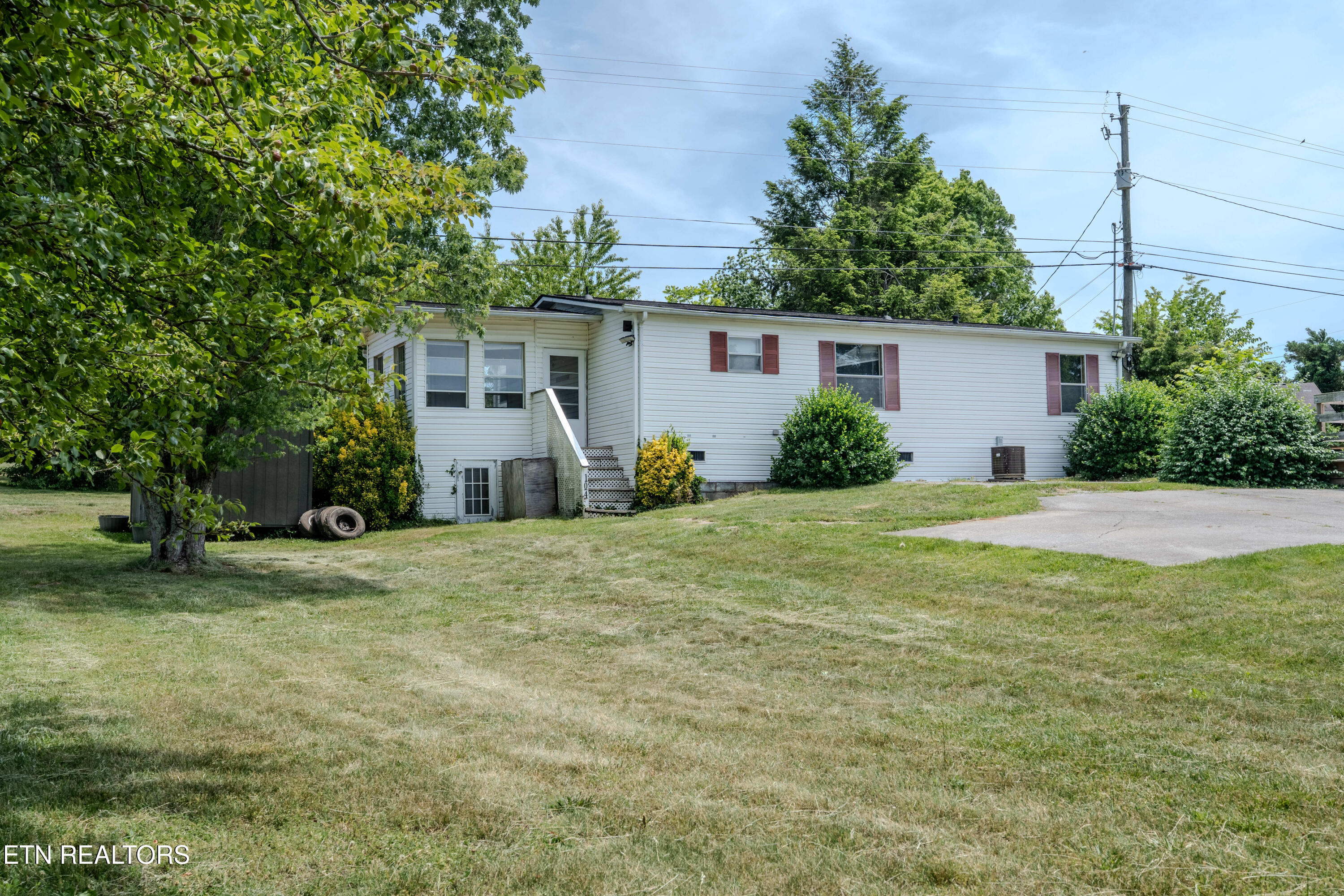108 N Knob Creek Road Seymour TN 37865