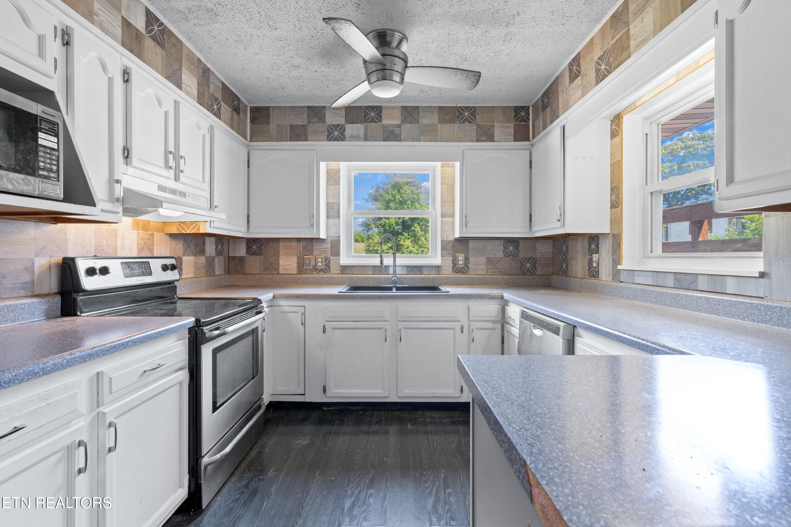 108 N Knob Creek Road Seymour TN 37865