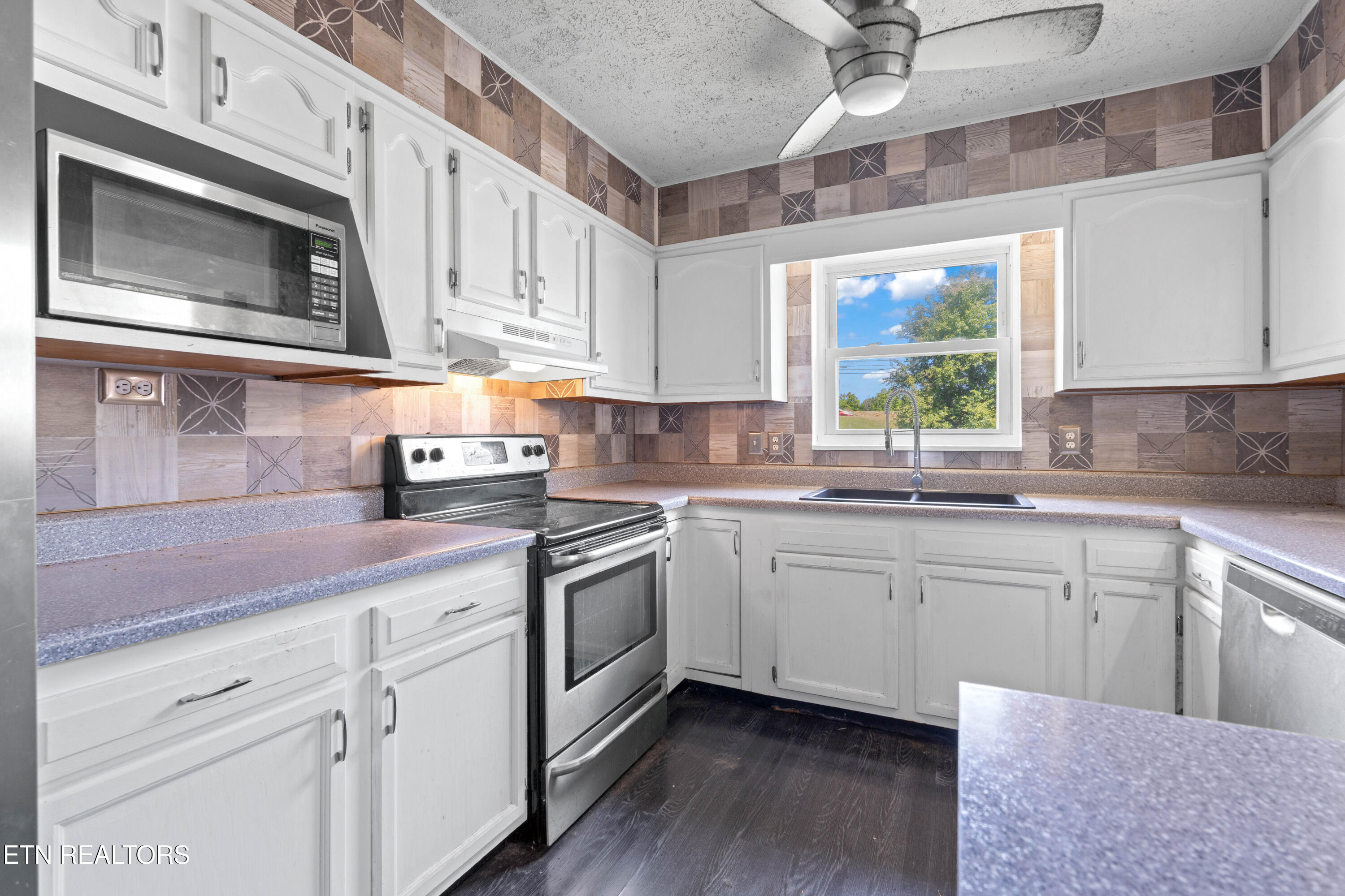 108 N Knob Creek Road Seymour TN 37865