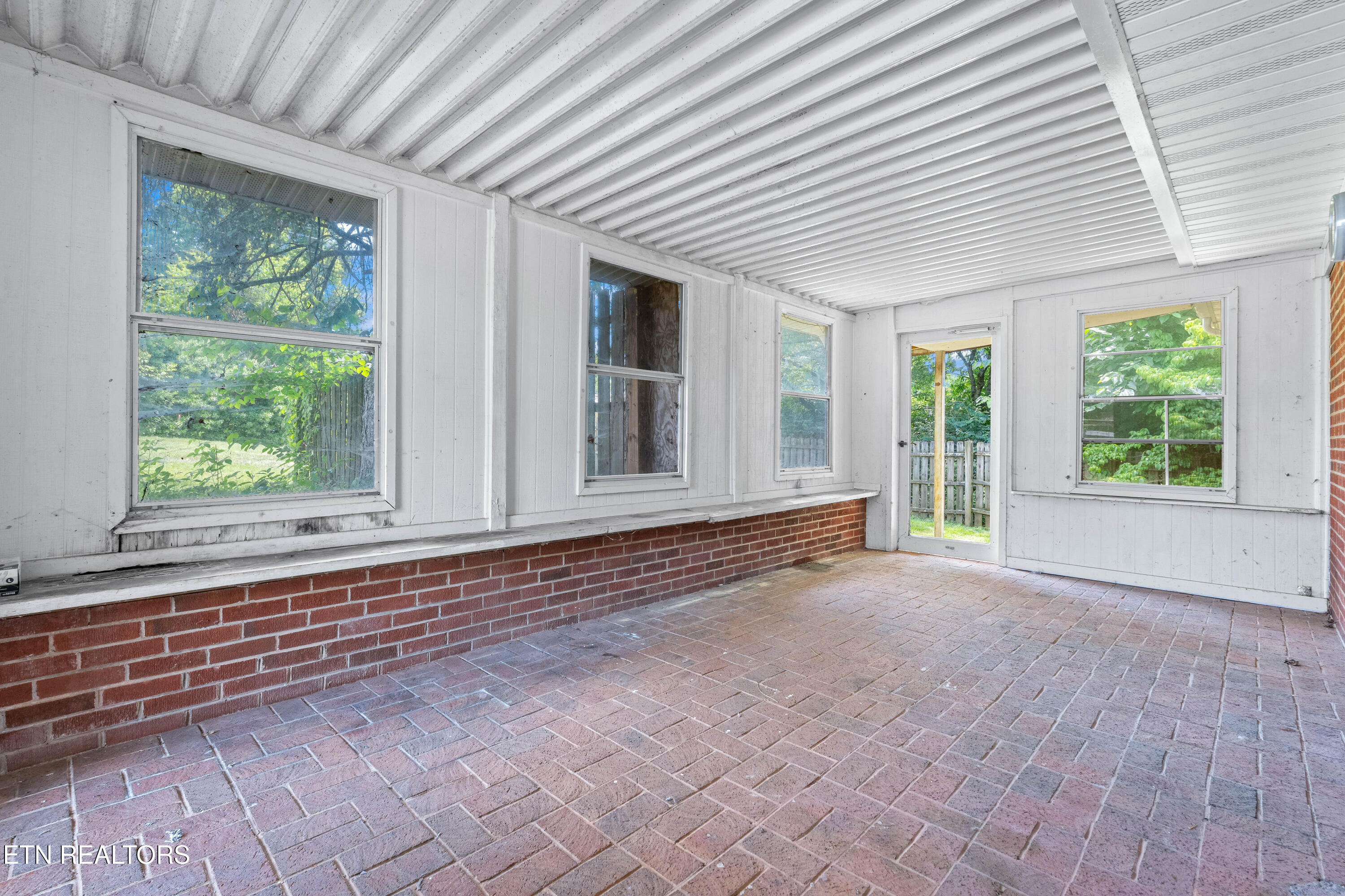108 N Knob Creek Road Seymour TN 37865