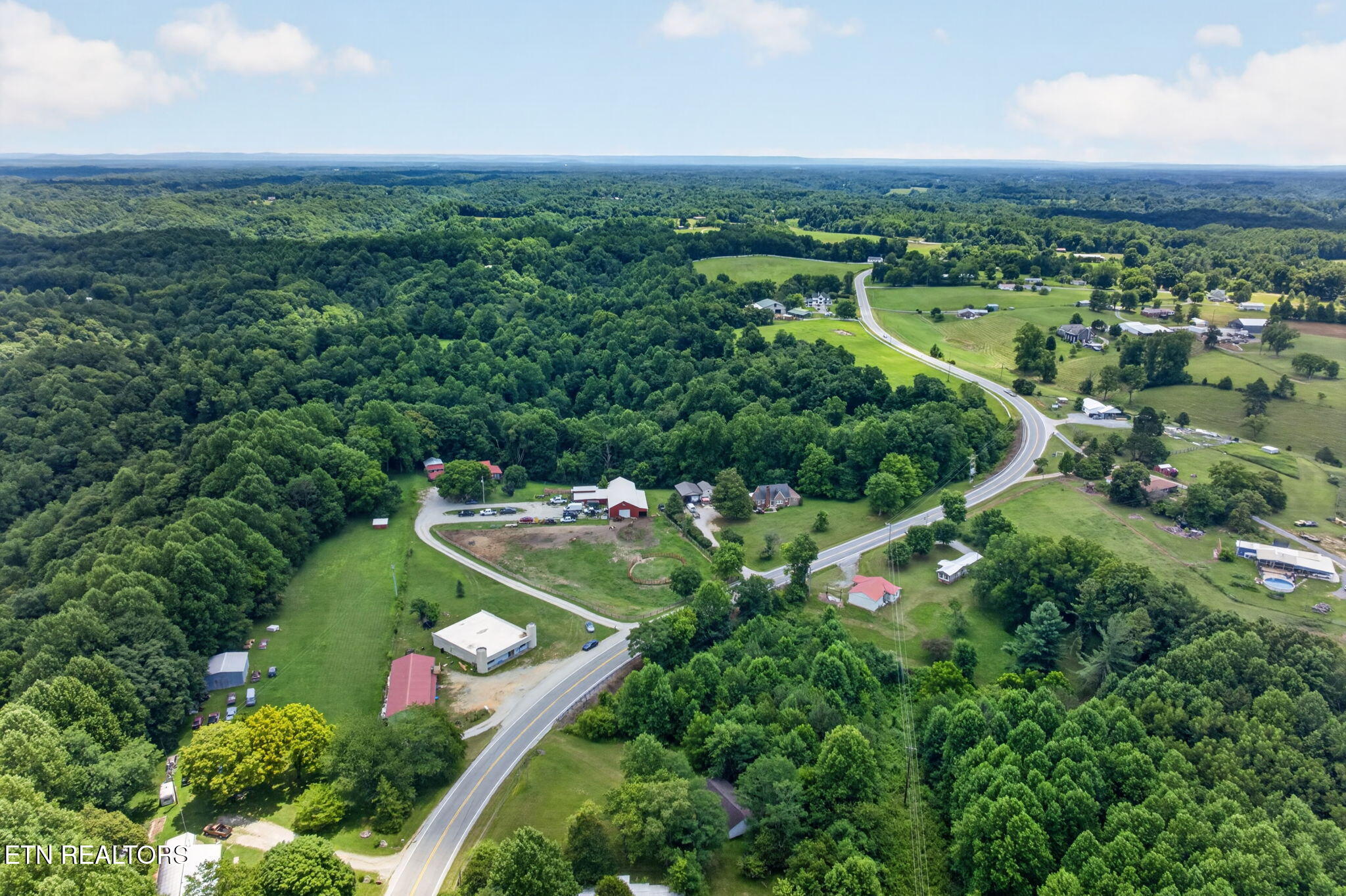 11279 Nashville Highway Baxter TN 38544