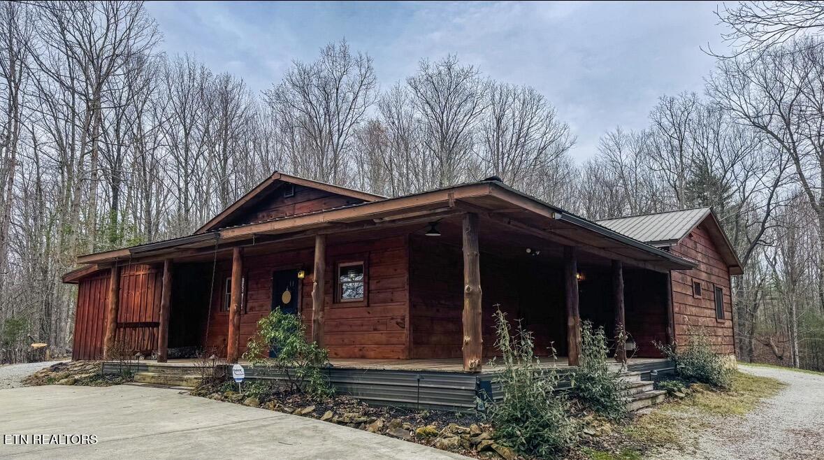 495 Bear Hollow Road Oneida TN 37841