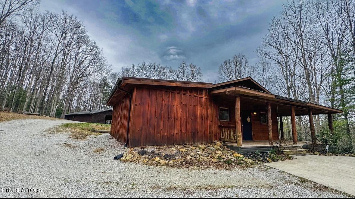 495 Bear Hollow Road Oneida TN 37841