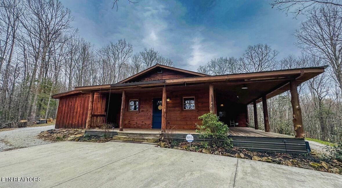 495 Bear Hollow Road Oneida TN 37841