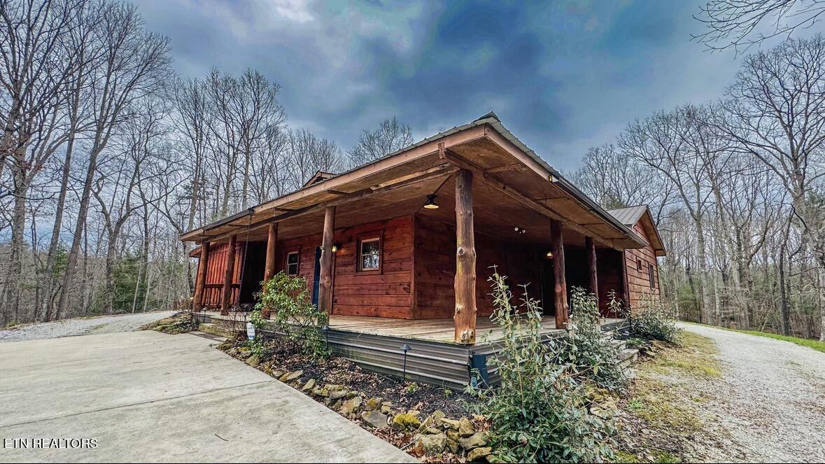 495 Bear Hollow Road Oneida TN 37841