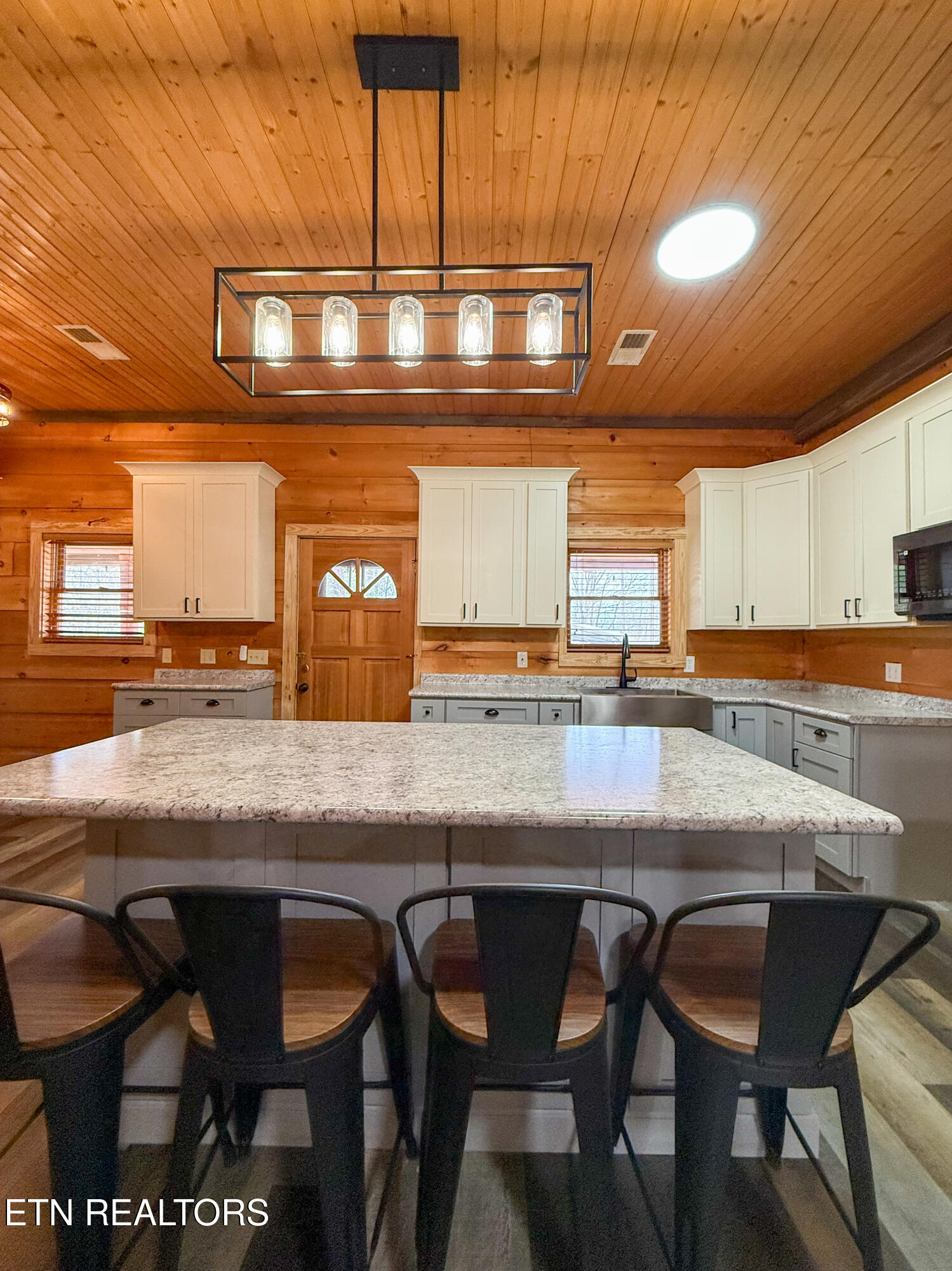 495 Bear Hollow Road Oneida TN 37841