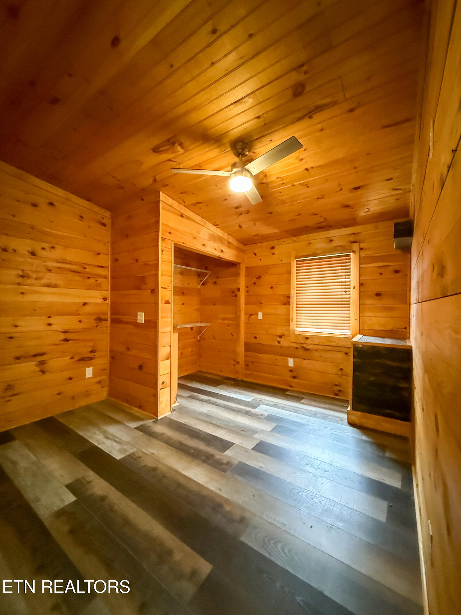495 Bear Hollow Road Oneida TN 37841