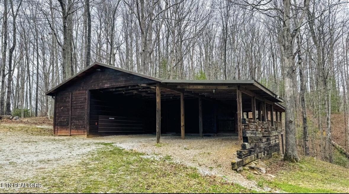 495 Bear Hollow Road Oneida TN 37841