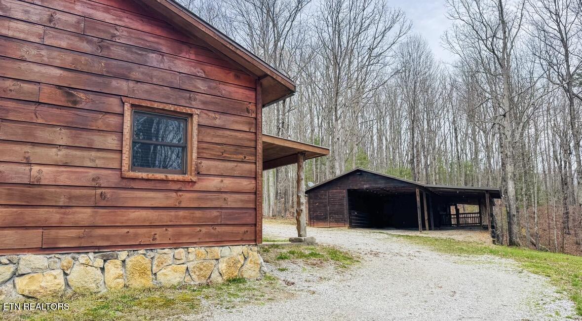 495 Bear Hollow Road Oneida TN 37841