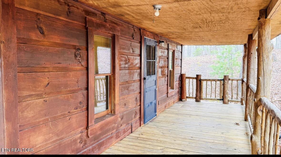 495 Bear Hollow Road Oneida TN 37841