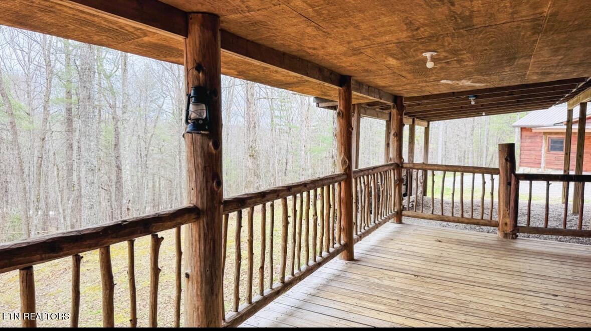 495 Bear Hollow Road Oneida TN 37841