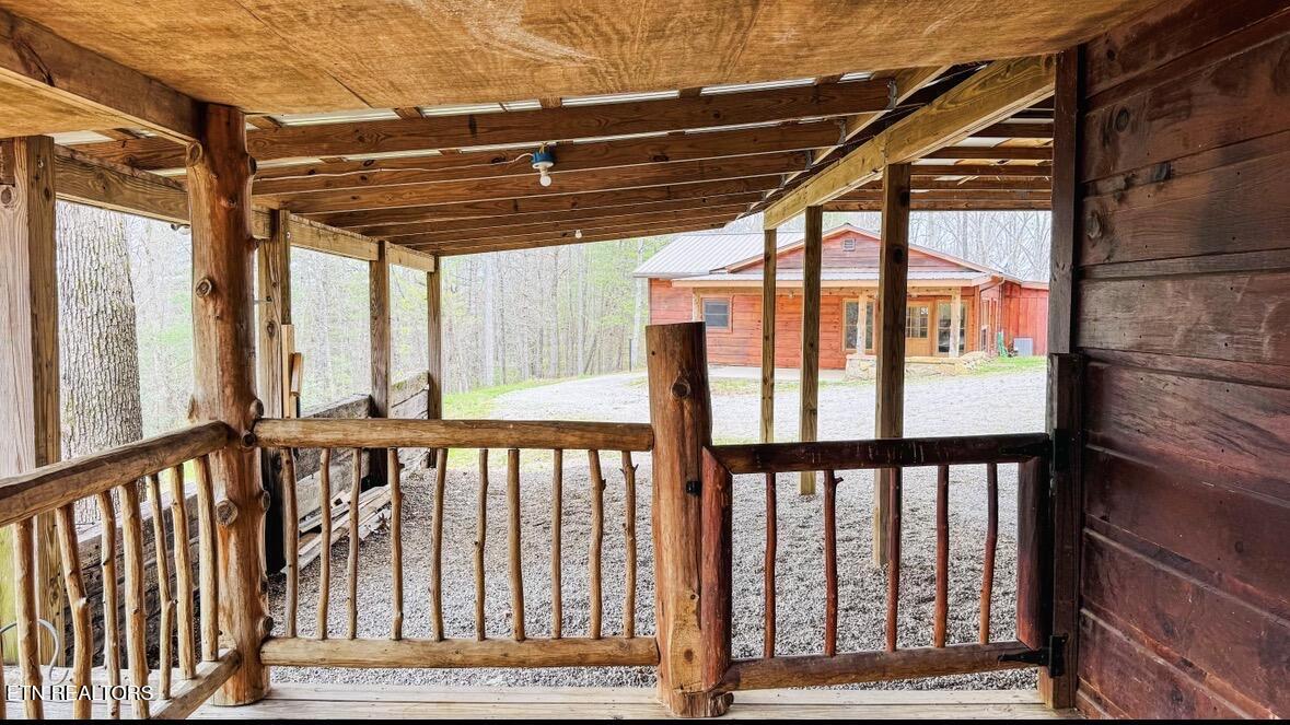 495 Bear Hollow Road Oneida TN 37841