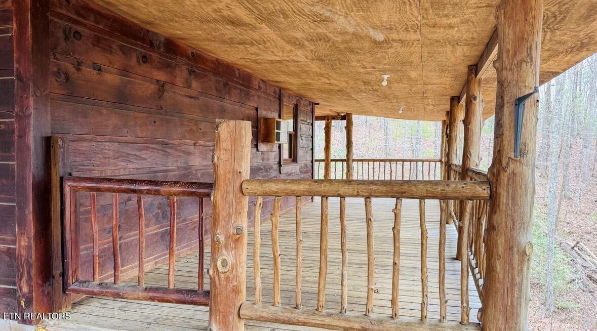495 Bear Hollow Road Oneida TN 37841